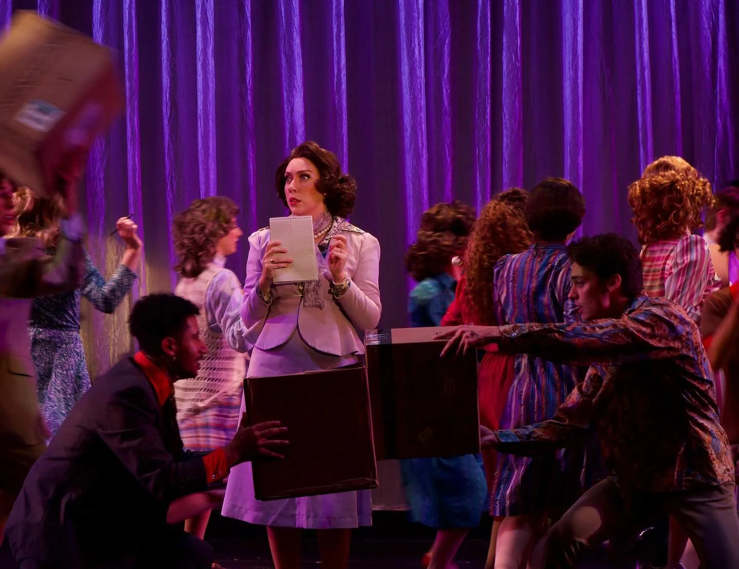 Closest I&rsquo;ll ever get to having a conventional 9 to 5 job !! 📥🗄️⏰
&bull;
What a cast, what a show, and what a dream being at @surflighttheatre once again. Judy, I loved taking care of you. Till next time sweet girl💟
&bull;
Photos @anthony_ma