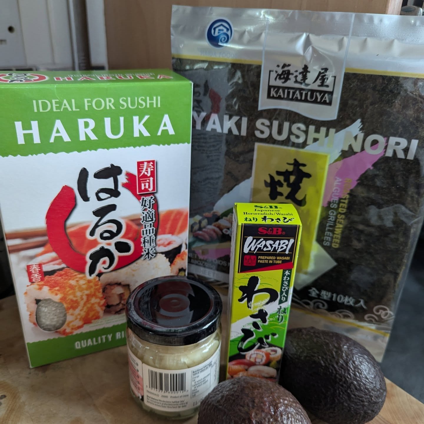 My youngest turned seven yesterday and it was an honour to cook what he requested. Made sushi for the first time - turned out pretty decent
Pad Thai for mains and birthday cake .
Sprinkle school cake is best enjoyed with custard 😋
Roll on this week
