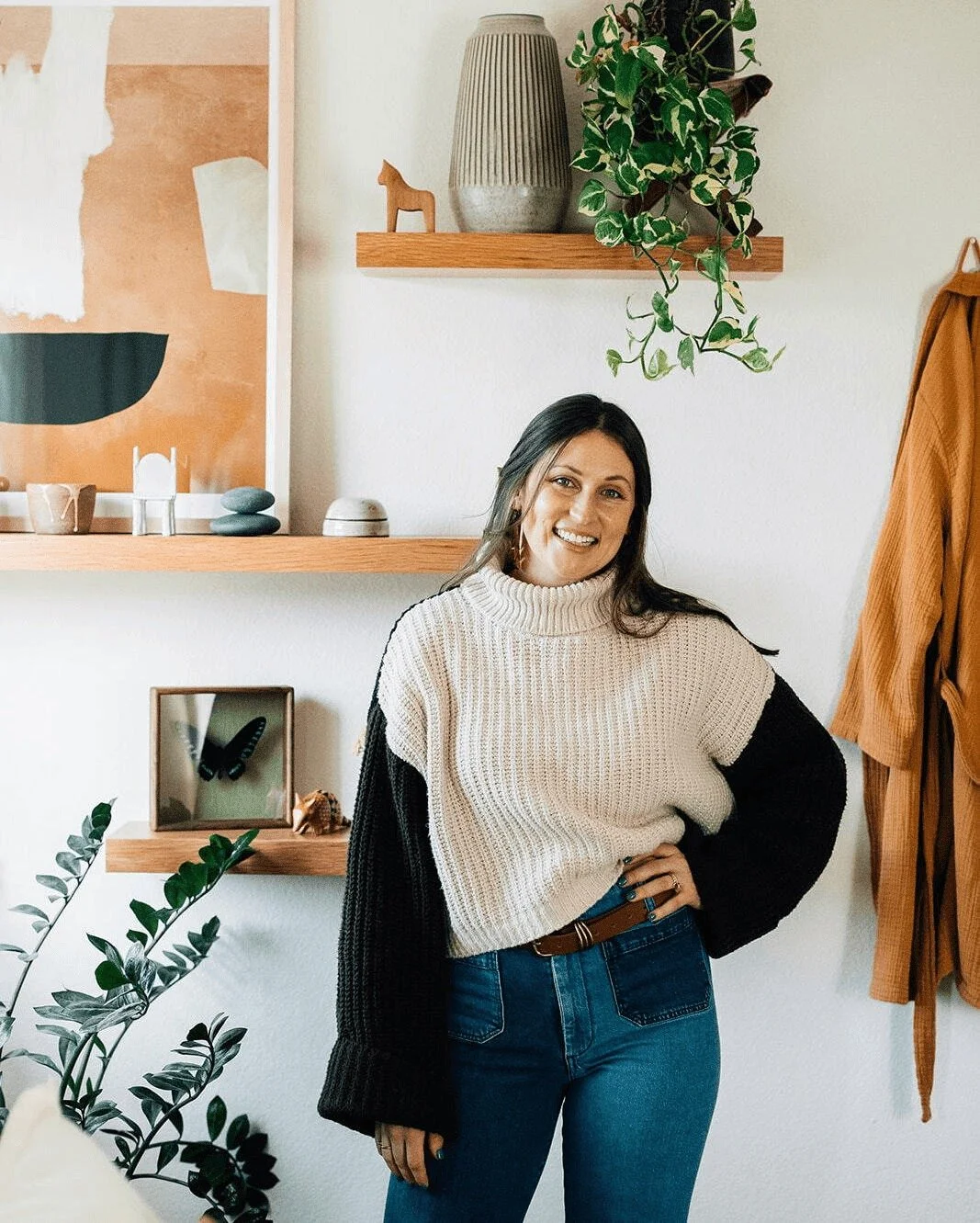 Hi, I&rsquo;m Kaylee- mother, Ayurvedic wellness coach, and the heart behind Ojas Mama.

I learned something this last year that changed everything: I cannot build a business from depletion and survival. 

So I shifted.

I built a foundation that sup