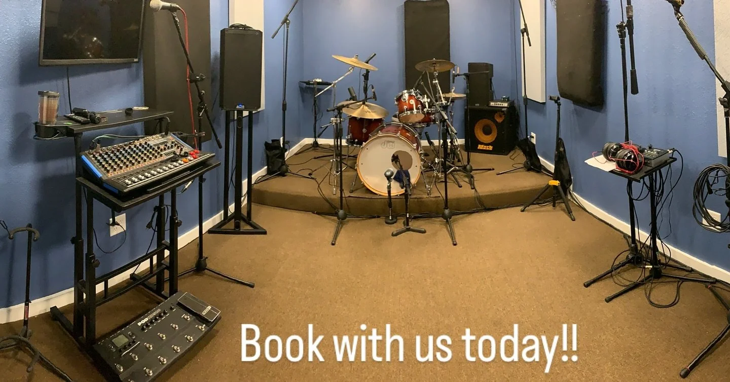The live room has been updated! Book with us today for audio recording, jam sessions, and creativity sessions!
www.Rehumaginationize.com/Audio
.
.
.
#studio #tampa #recording #audio #jam #live #saturday #saturdaymotivation #sound @tampamusicscene #pr