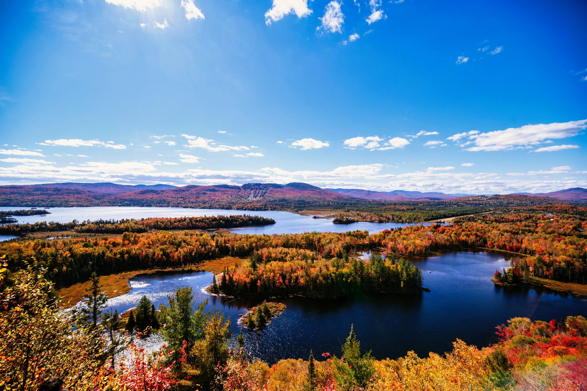 Photo of Mt Sourire, QC, in autumn (credit: Chen Liu)