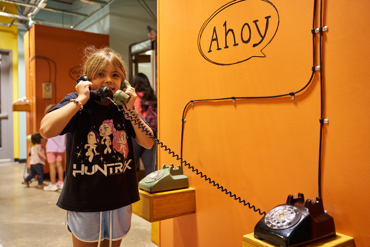 080_260826_WerkCreative_ChildrensMuseum_Hello_300DPI.png