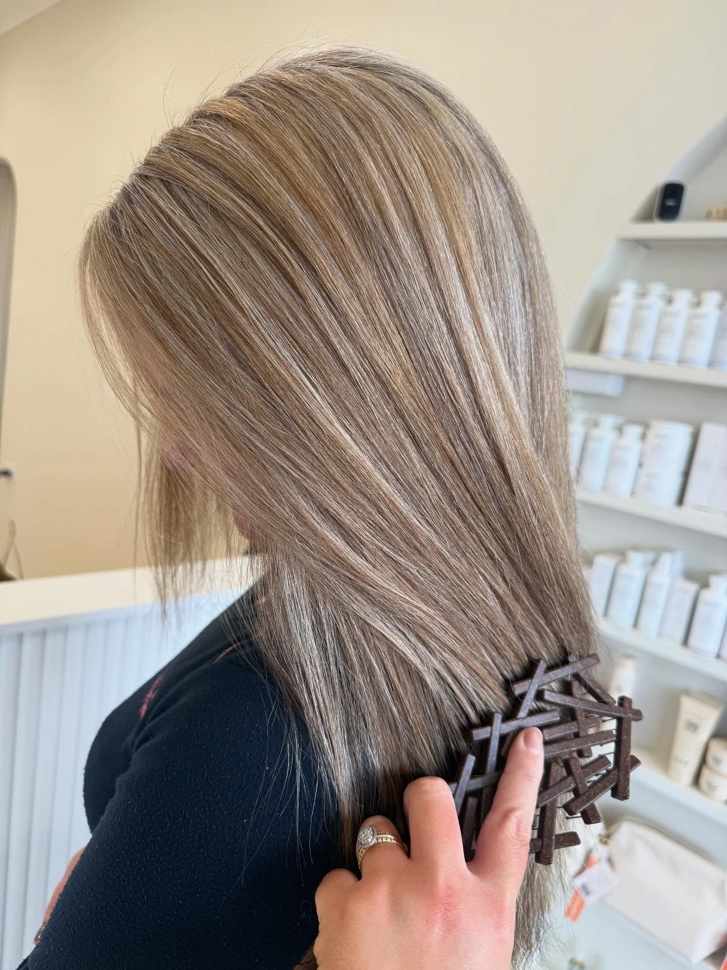 A whole new hair vibe ✨ 
Silky, smooth &amp; Frizz free, this BKT nanoplasty left the hair effortlessly straight, added shine &amp; healthier than ever
*Results just after a blast dry*

#bktnanoplasty @cultbrandsnz @cultbrandsnz #nanoplastyspecialist