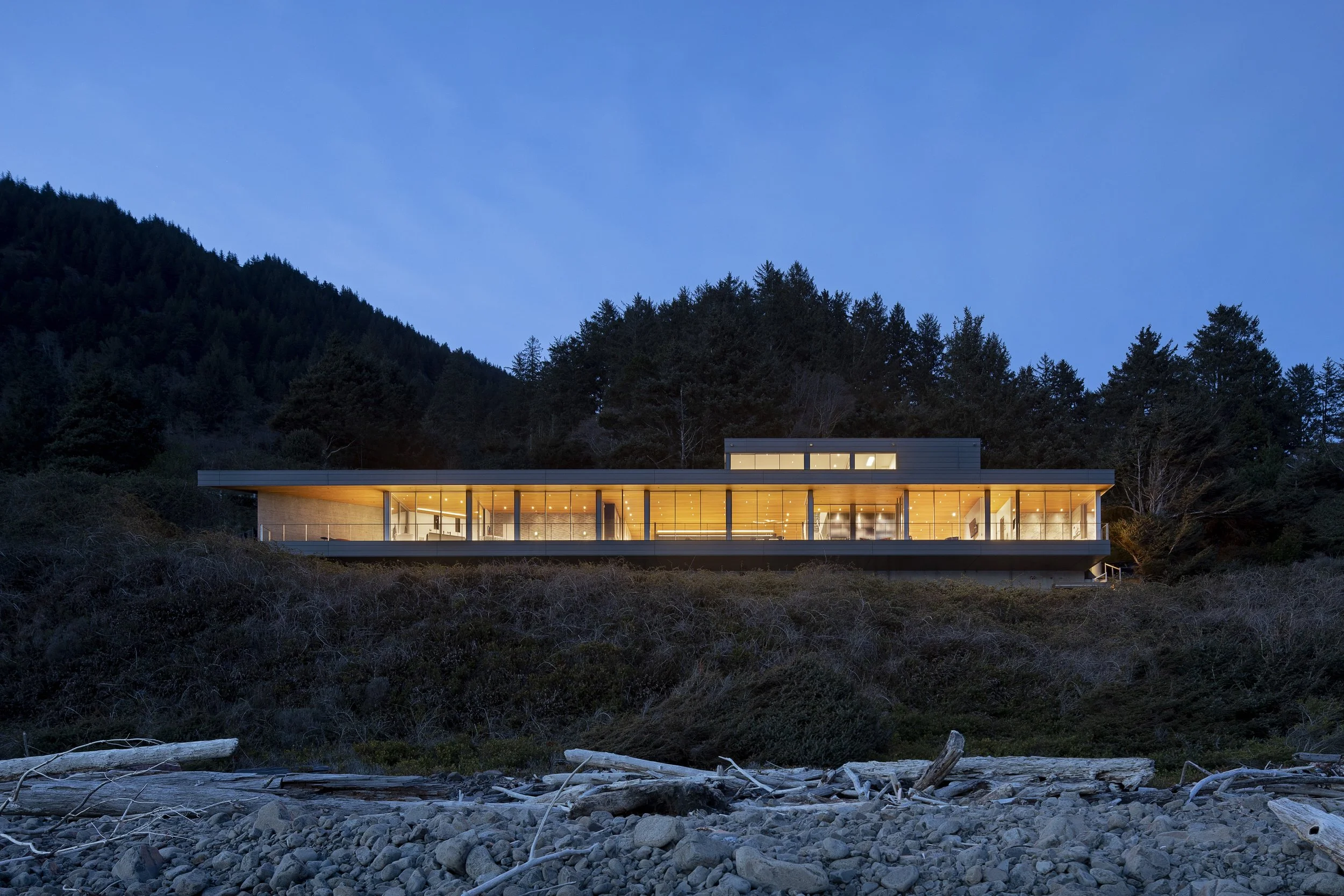 Shaping the Prow House