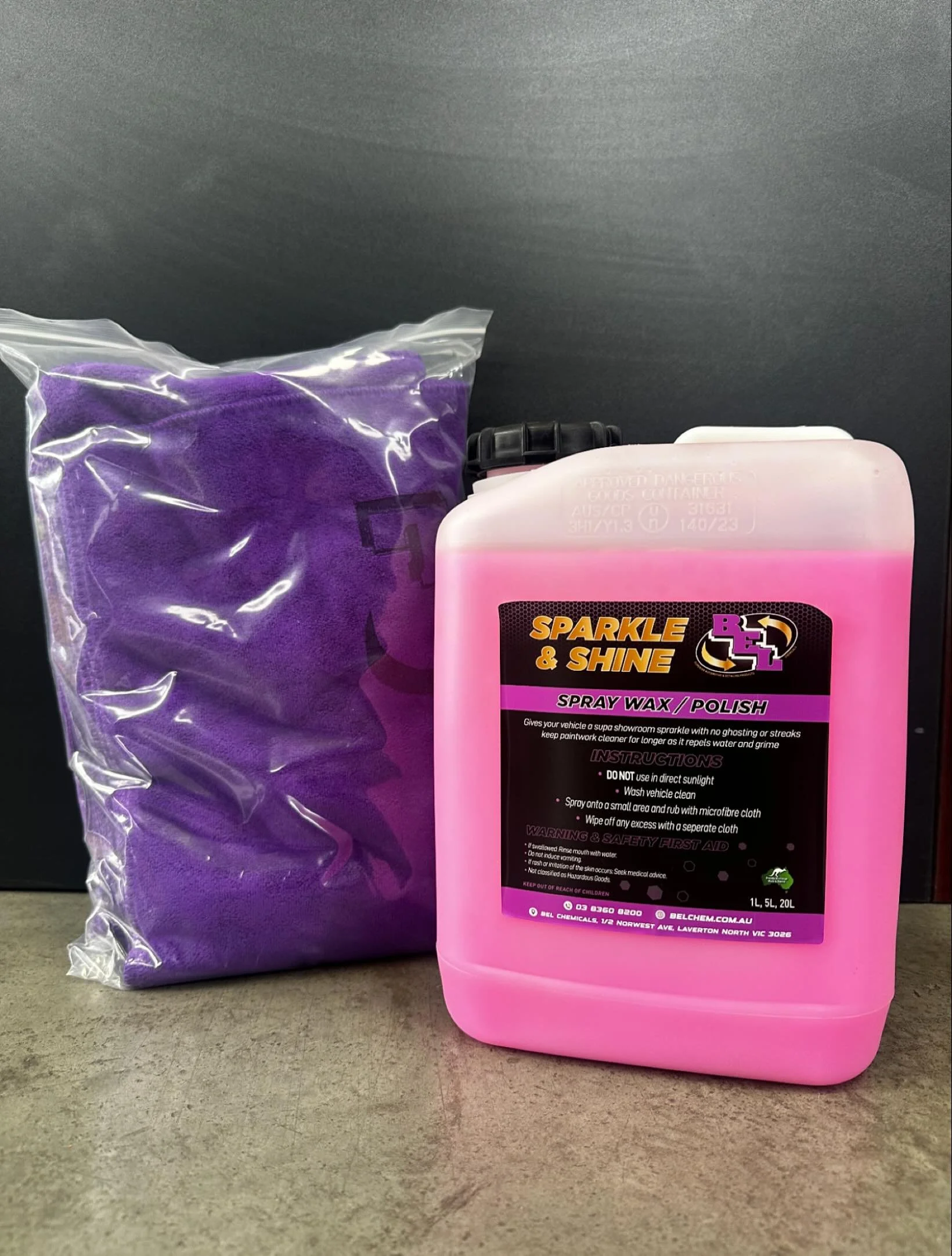 The perfect duo 👌🏻 
Link in bio 🔗 

#carwash #truckwash #explorepage #explore #detailing #cleaning #trucksoﬁnstagram #carsofinstagram