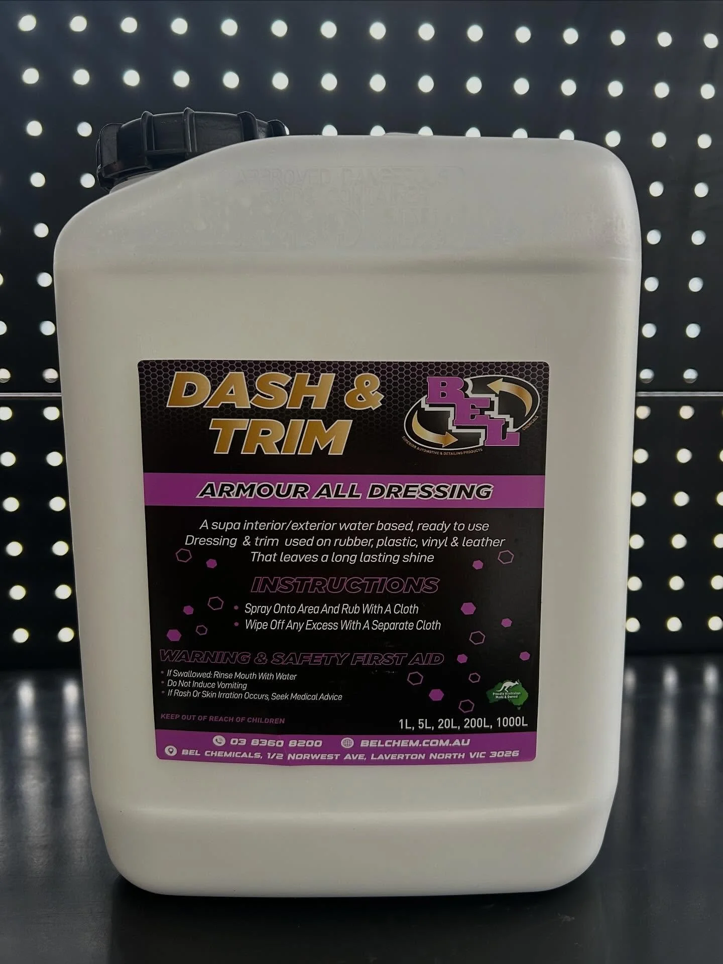 Dash + Trim - Shop online today ! (Link in bio)

#truckwash #carwash #explorepage #cleaning #detailing #carsofinstagram #trucksofintagram