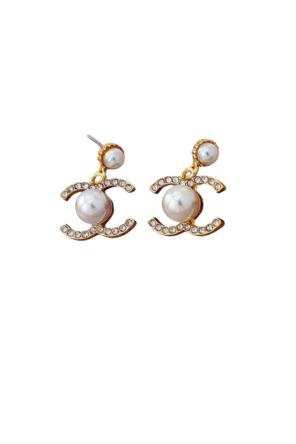 Gold earrings with pearl embellishments and Chanel logo design decorated with small diamonds.