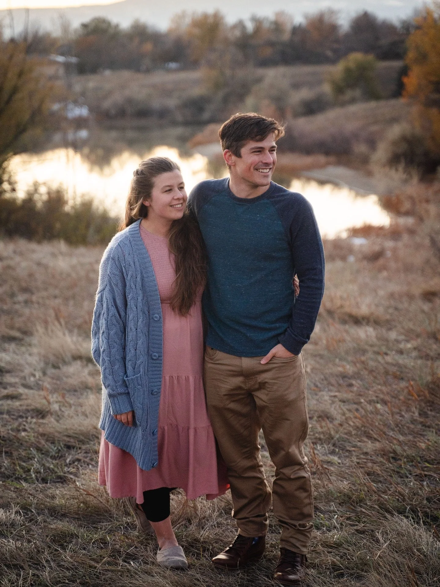 Time for another intro post to say hi to all you new lovely people around here 🥰🎉

💖My name is Hannah! I live in beautiful Colorado with my husband, Doug, and three amazing littles. We&rsquo;ve been married going on 12 years 🤩 Doug and I met in Y