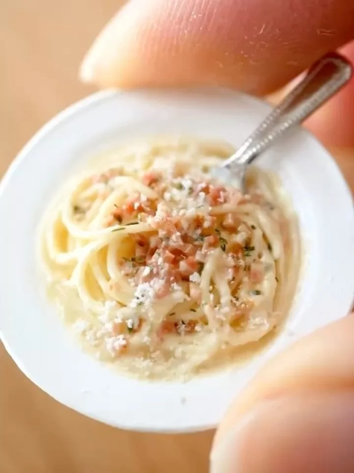 Vittorios in the Palisades was a staple Italian spot that hosted many families to come time and time again. The spot was a delicious treat filled with many memories and great staff. A place that felt familiar every time you walked in.
Remembering it 