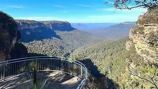 Blue mountains 3 .jpeg
