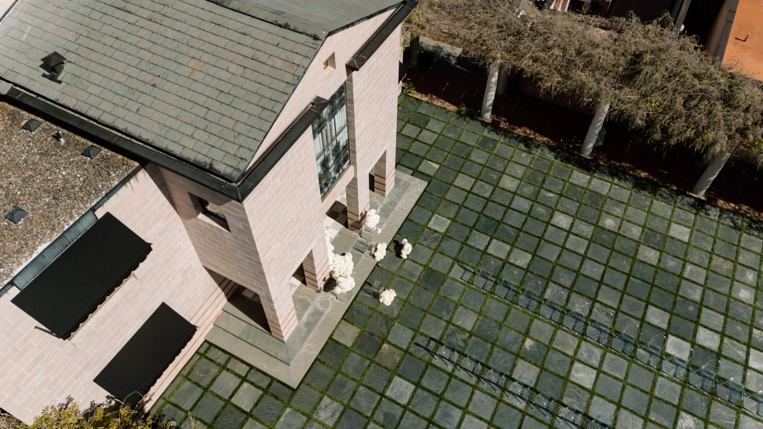 EMILY B. PHOTO CO. -- Luxury Wedding Photographer -- Bird Estate -- Rogue River, Oregon -- DRONE-22.jpg