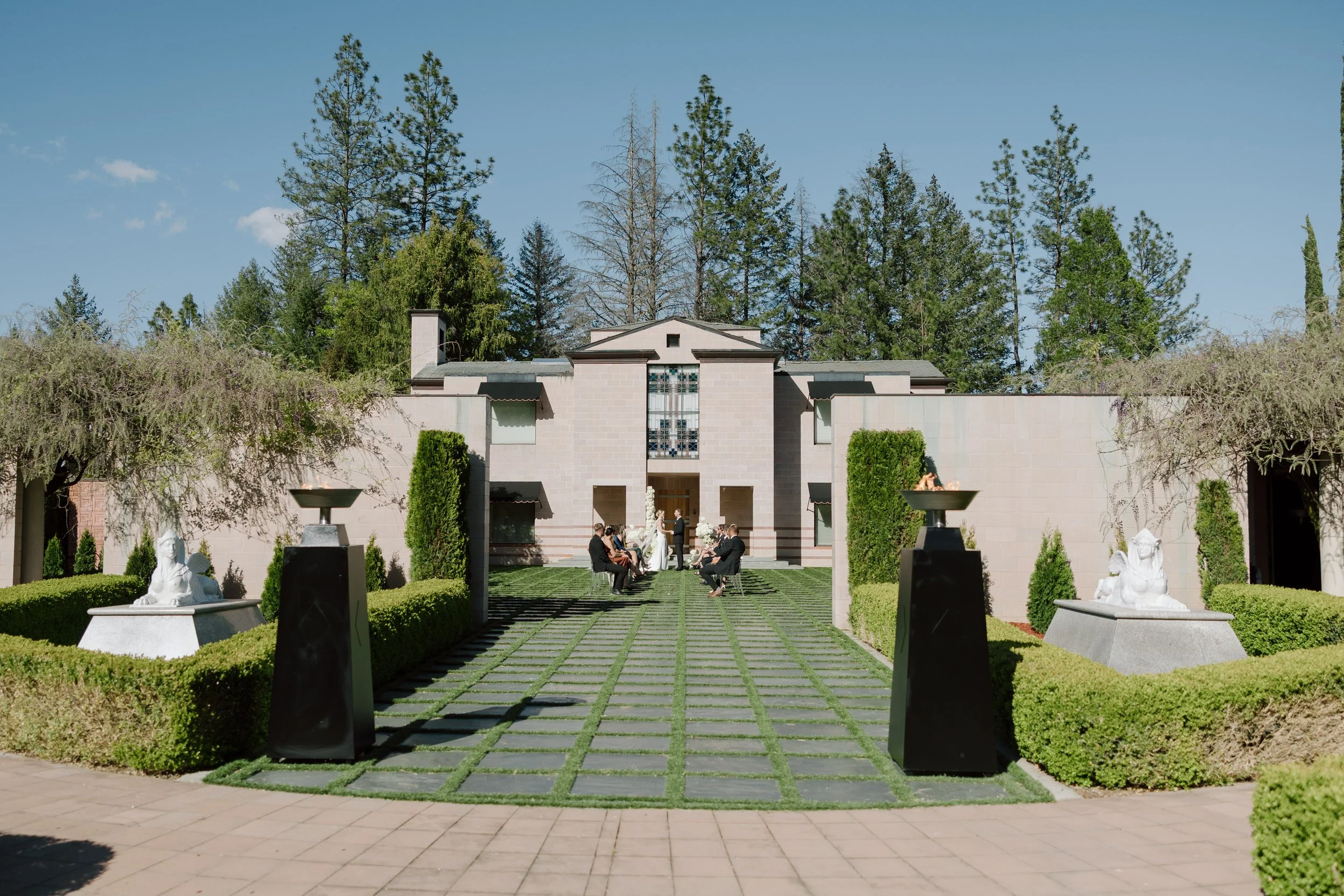 EMILY B. PHOTO CO. -- -uxury Wedding Photographer -- Bird Estate -- Rogue River, Oregon -- CEREMONY-39.jpg
