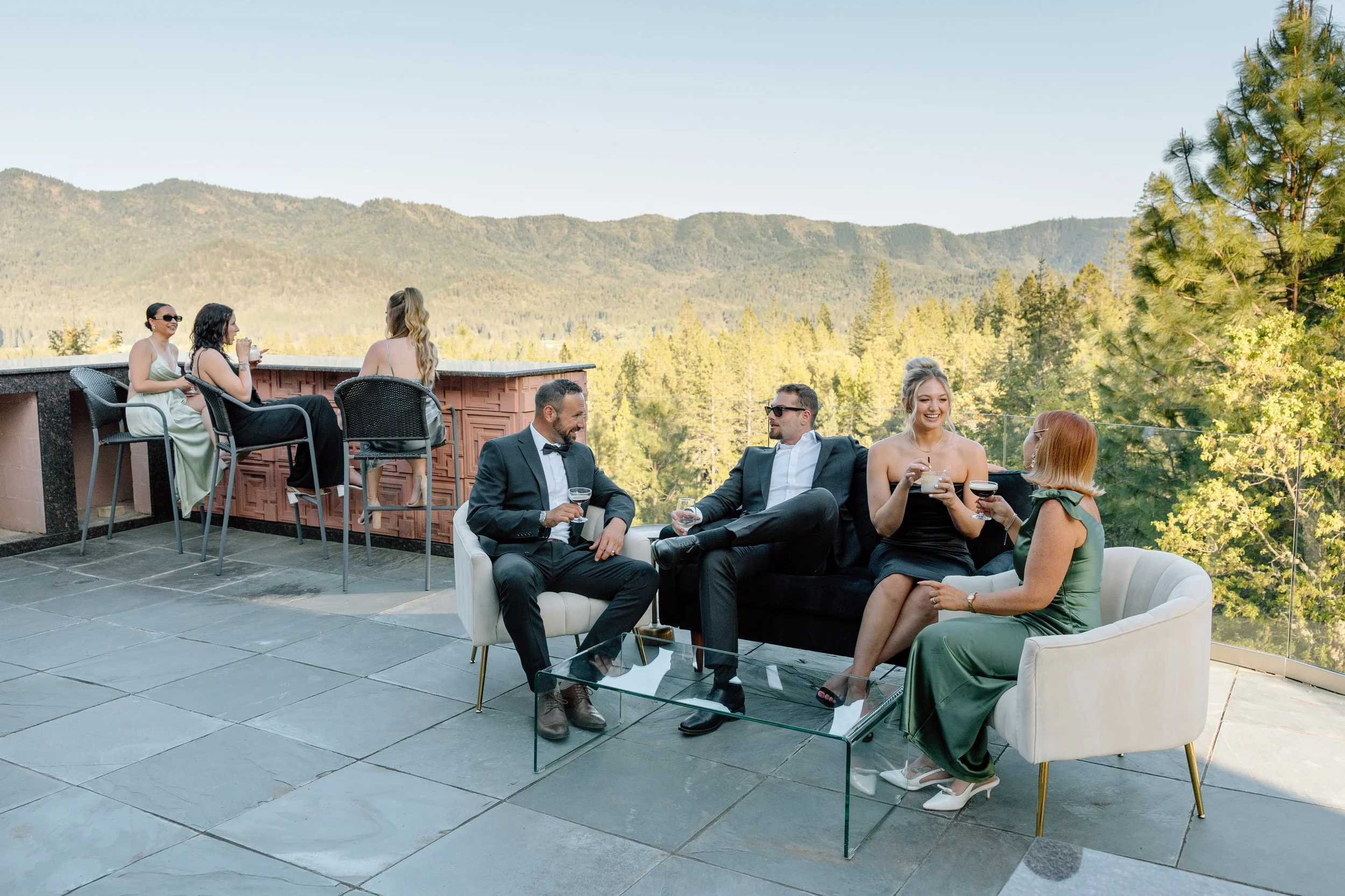 EMILY B. PHOTO CO. -- -uxury Wedding Photographer -- Bird Estate -- Rogue River, Oregon -- COCKTAIL HOUR-50.jpg