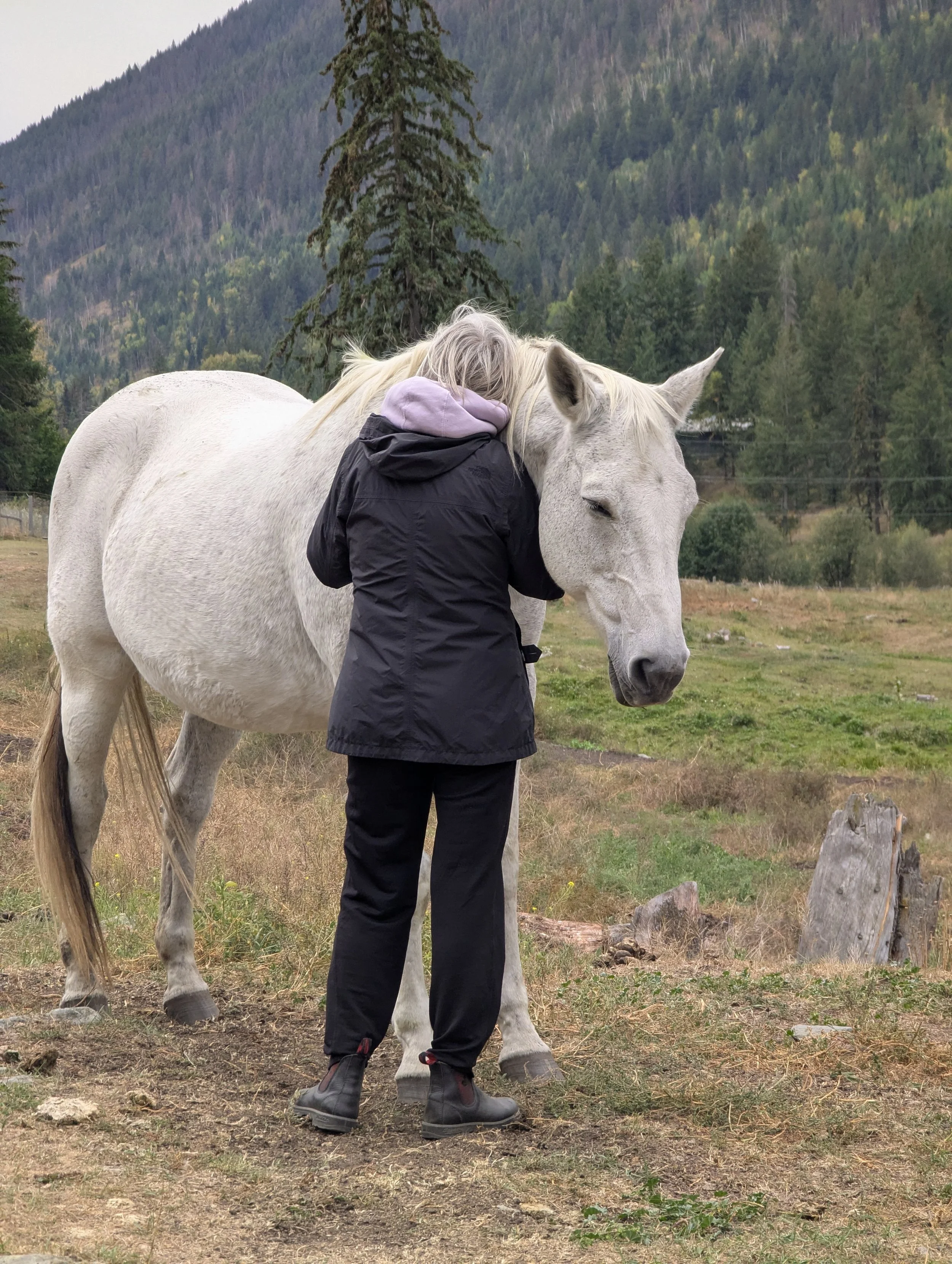 Lynda and horse.jpg