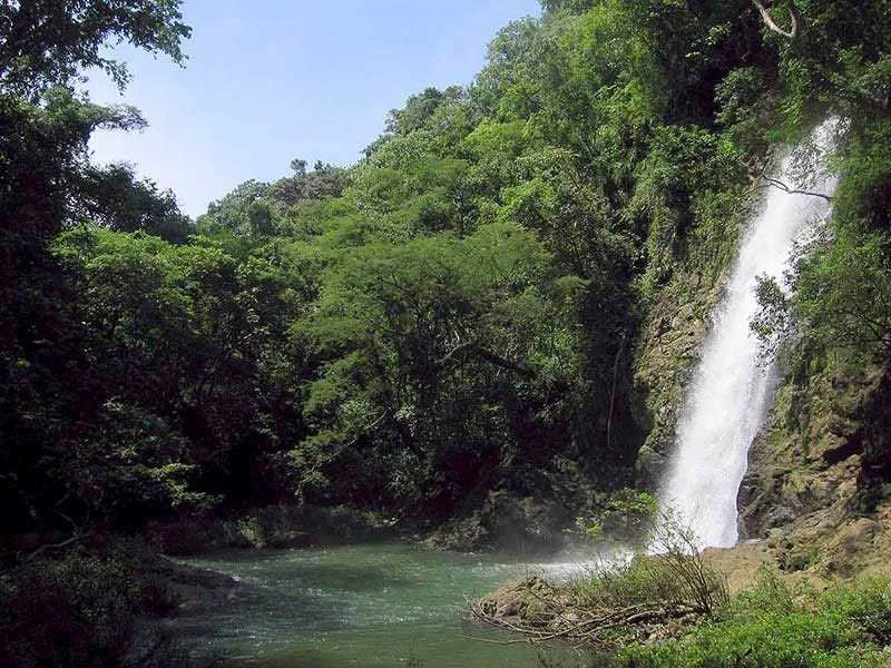 waterfall 2.jpg