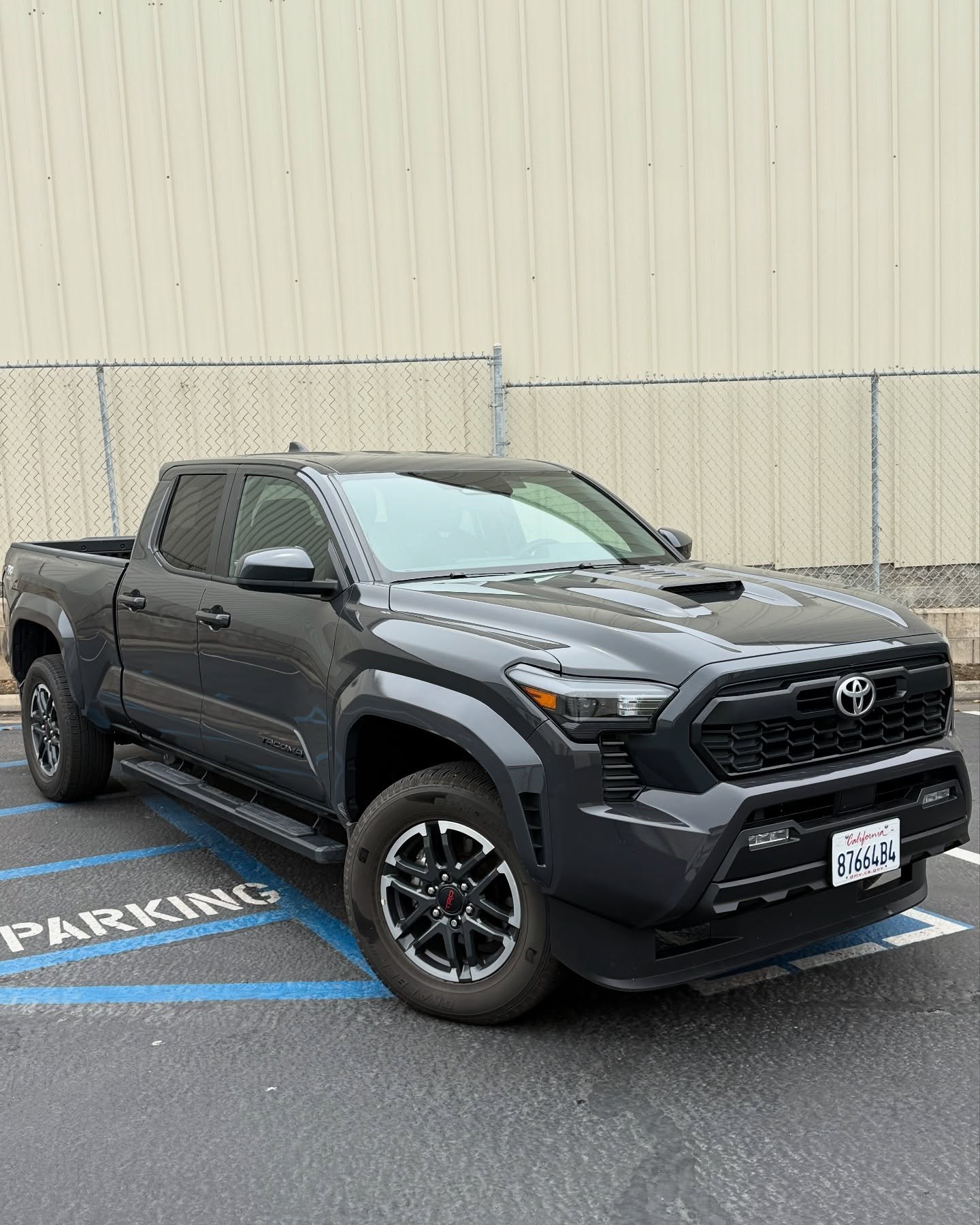 Brand new Tacoma TRD Sport in for a full front end + roof in PPF, along with a polish and ceramic coat!  DM or call (805)556-8140 for a quote!

PPF we use: @legendppf_usa 

Tools we use:
@offwrap @autofiber @3dcarcare @rupesusa @pidproseries 

#porsc