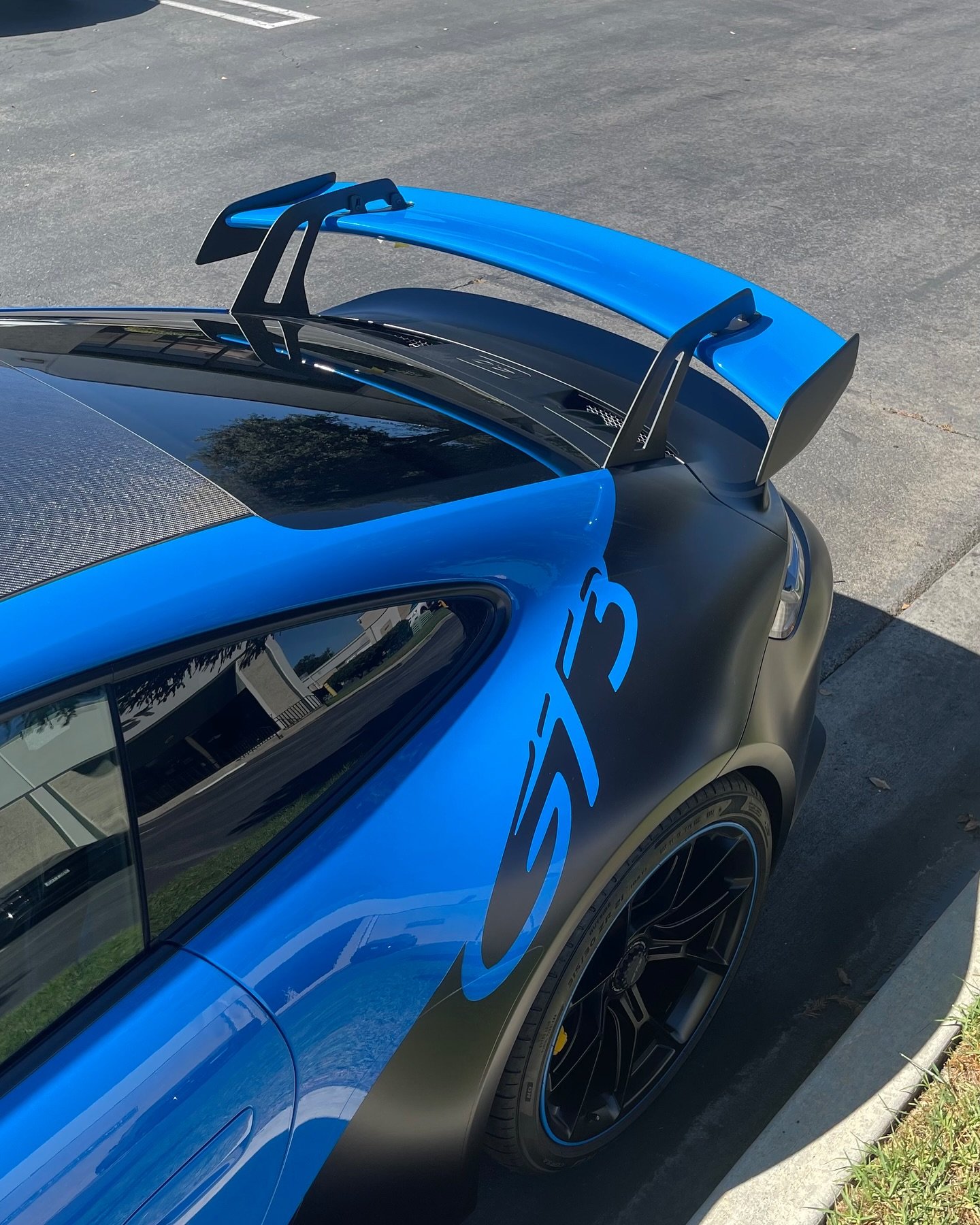Custom Lettering in 3m Satin black, along with some striping on the front, all protected in @legendppf_usa Paint Protection Film 💎 This was a tricky project to do but a fun one!🔥

DM or call (805)556-8140 for a quote!

PPF we use: @legendppf_usa 

