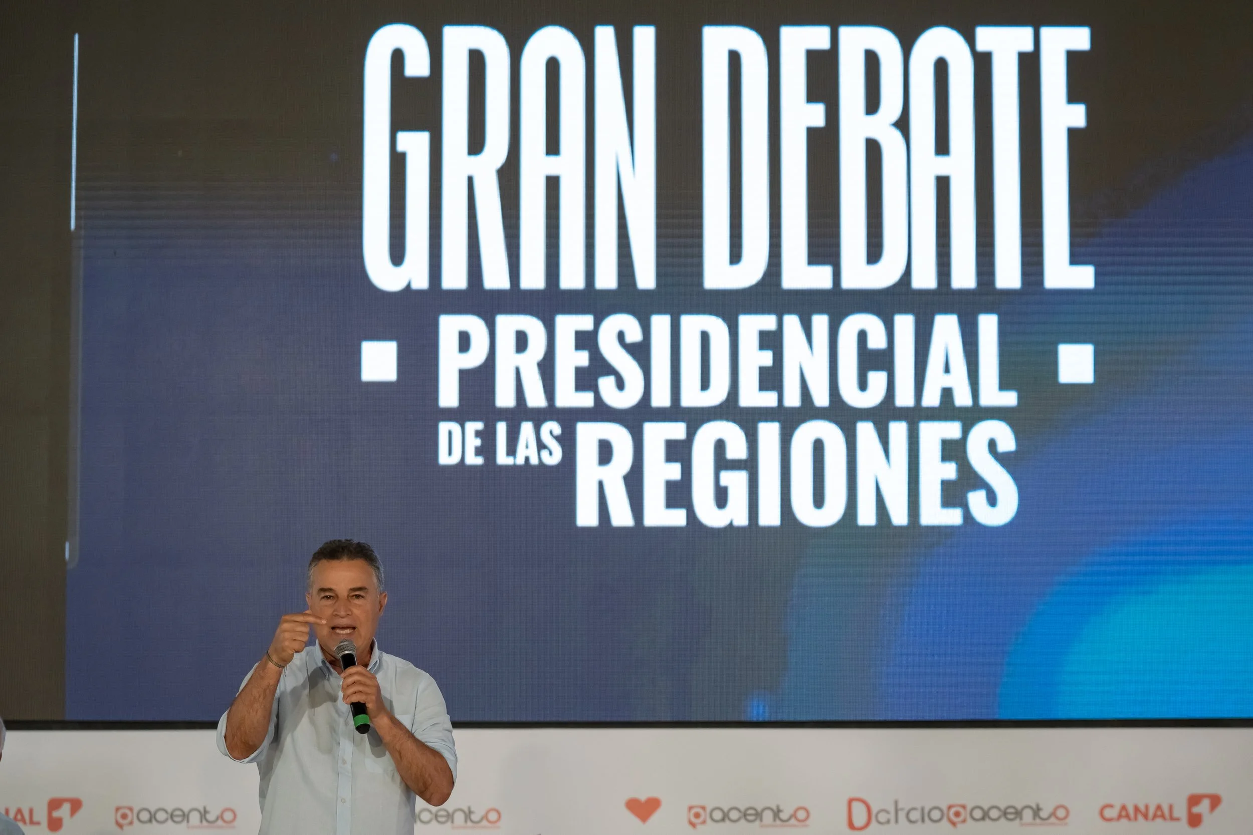 BLC Anibal Gaviria_Barranquilla_Debate_1302202600199 .jpg