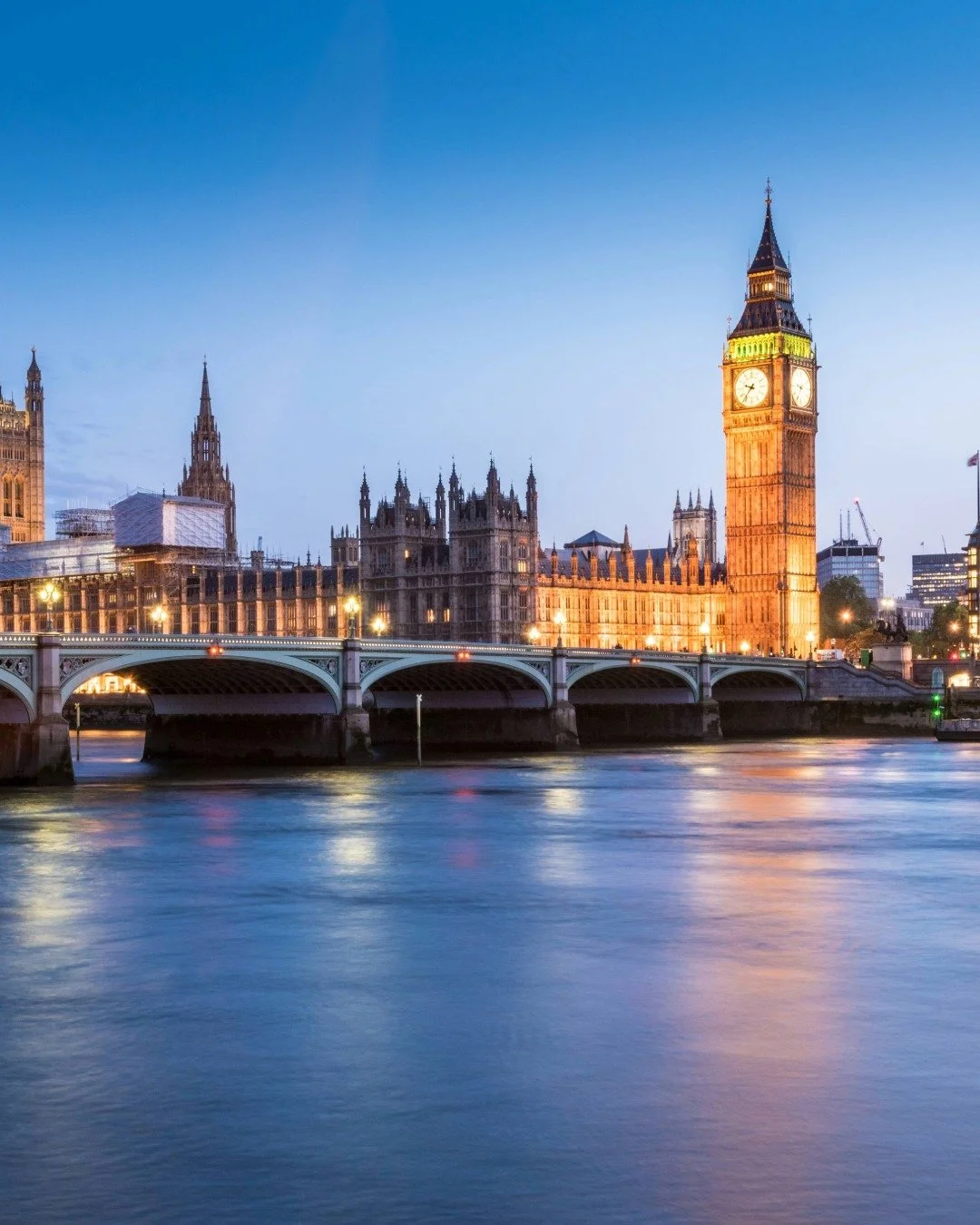 Travelling to or via the UK soon? There&rsquo;s an important update you need to know about.
 
From 25 February, New Zealand residents who hold dual UK or Irish citizenship will be required to enter the UK using a valid British or Irish passport (or