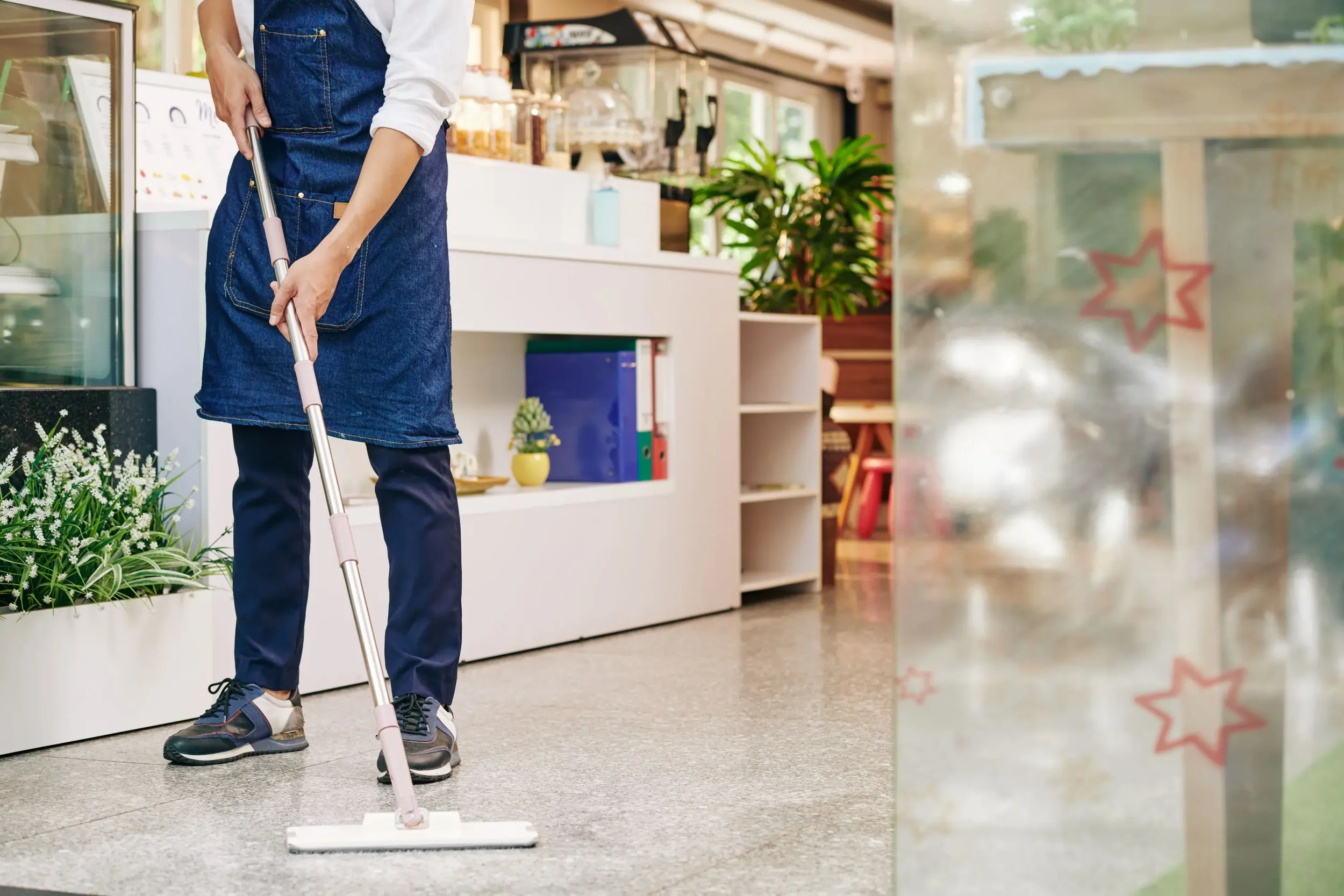 Daily vs. Deep Cleaning for Retail Environments