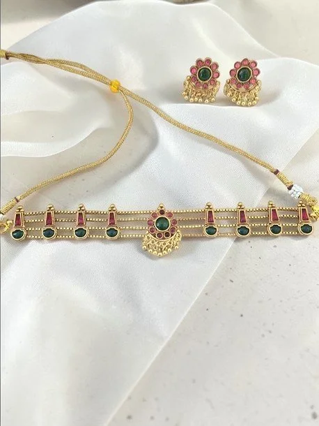 Sarvika four-layer Choker with Earrings