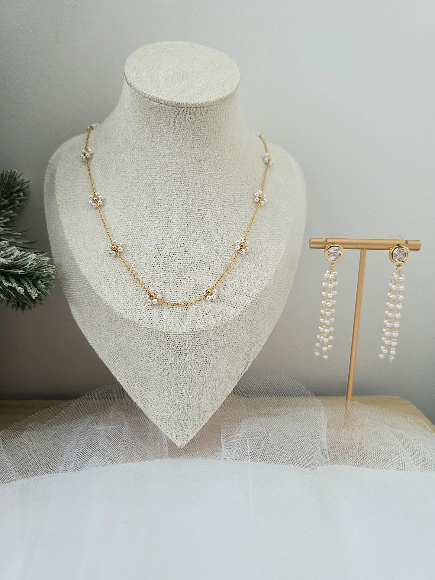 Daisy Pearl Necklace with Earring