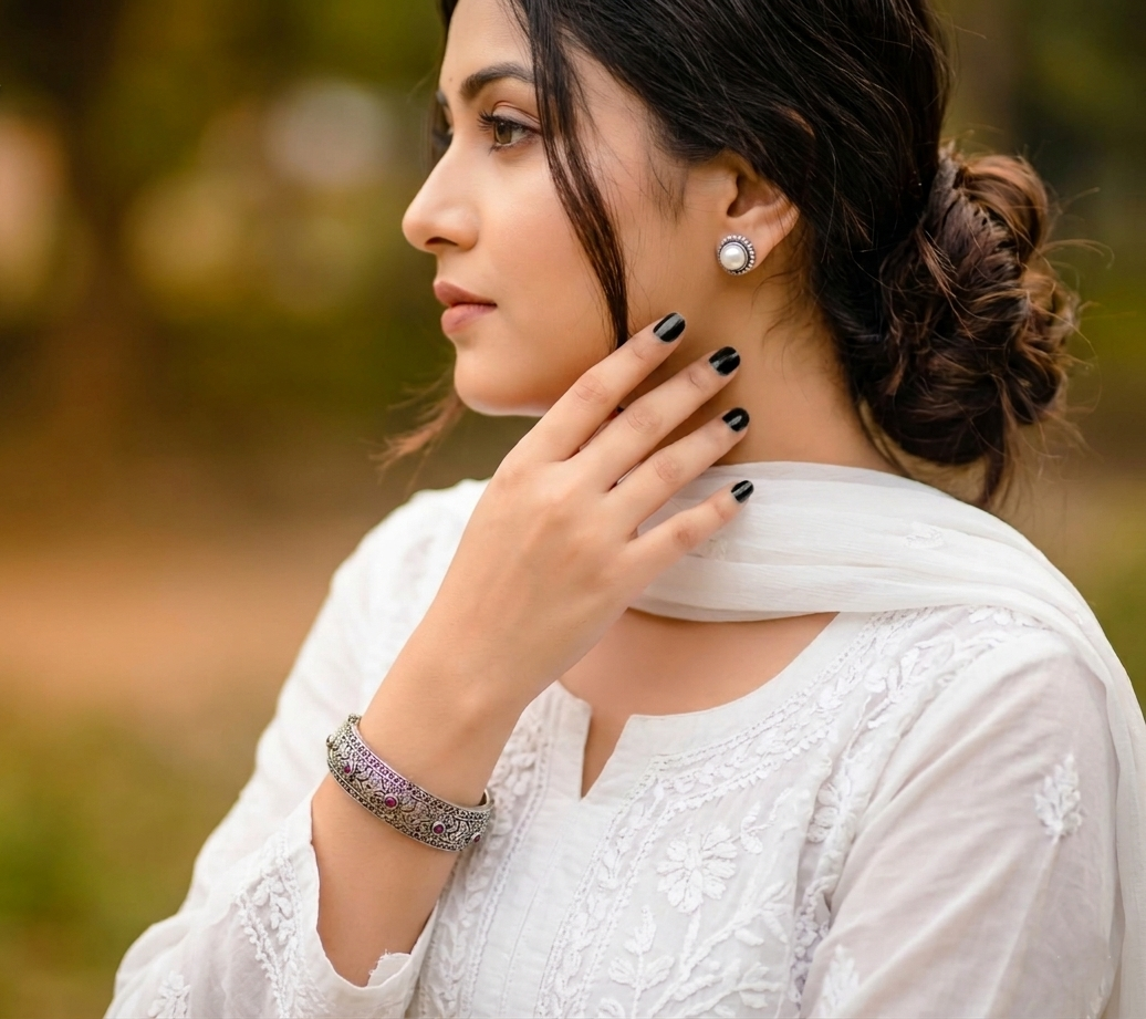 Elegance Oxidized Silver Bangle