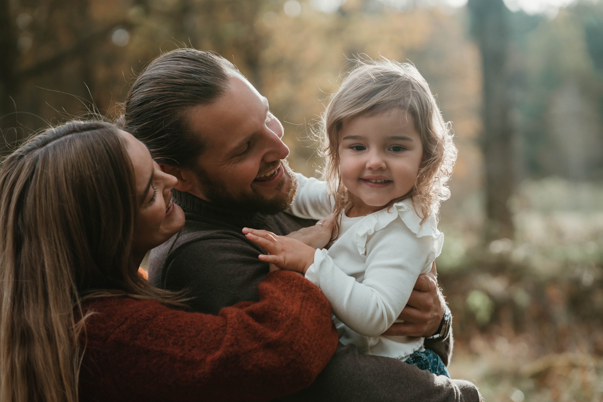 familie som er på familiefotografering i bærum