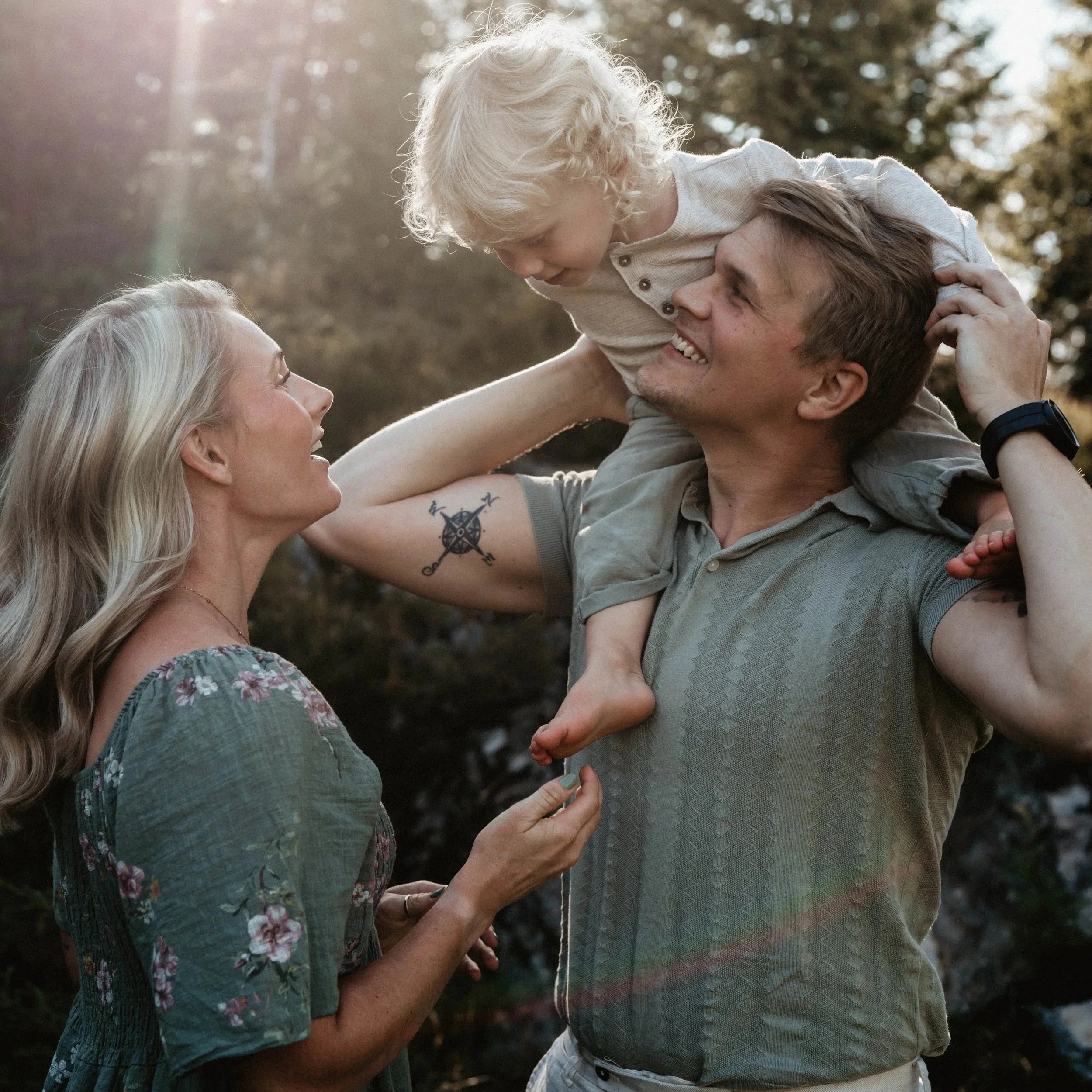 Familiebilder i Lier med foreldre og små barn