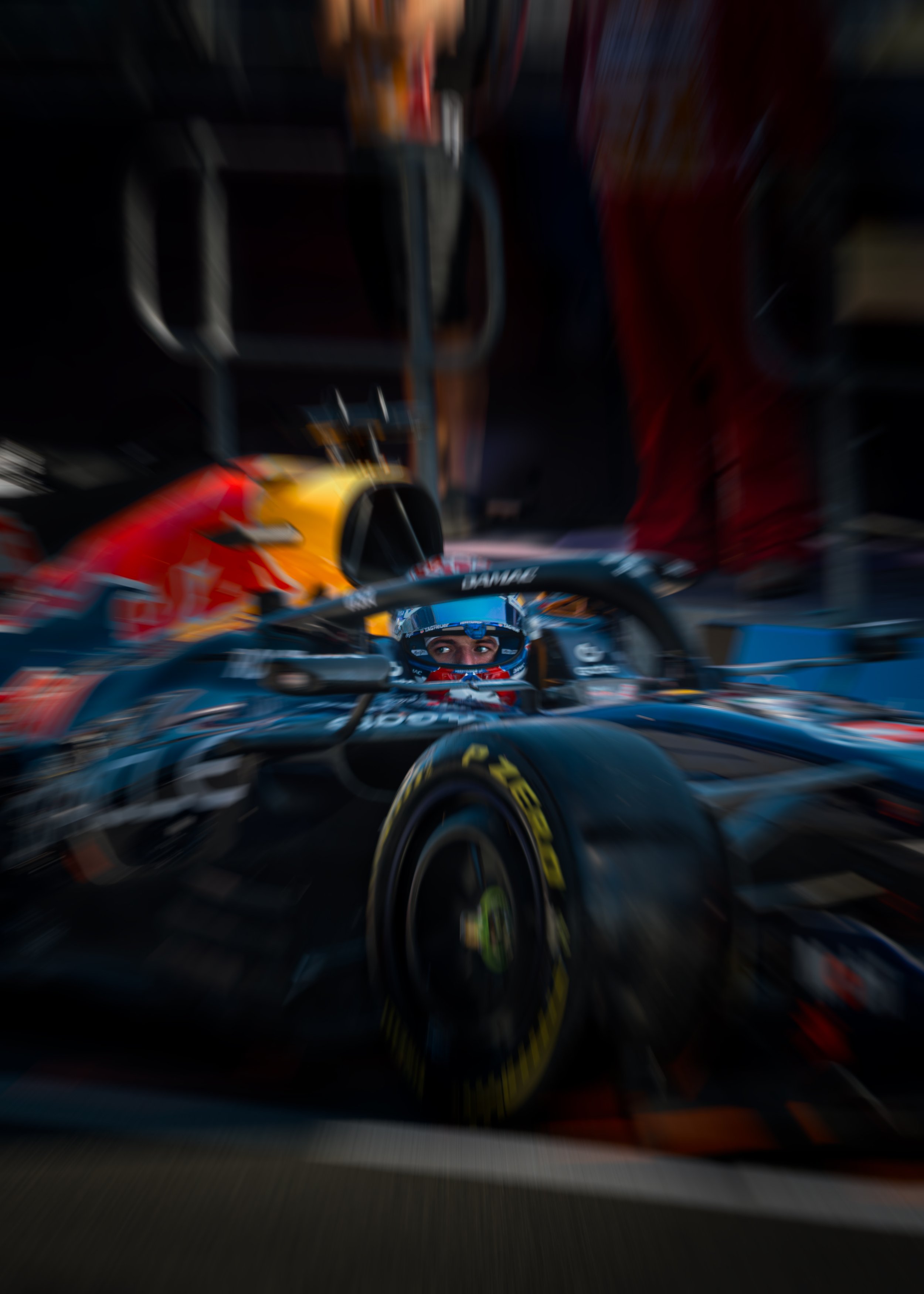 0V3A8232-4.JPG