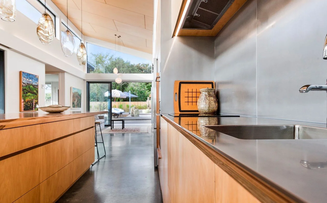 SS splash back and benchtop.jpg
