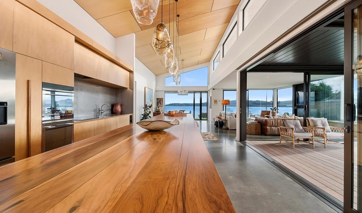 SS splash back and benchtop 2.jpg