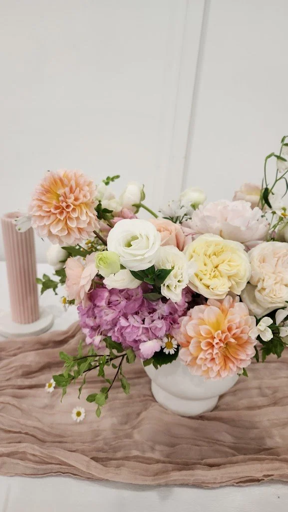 pastel-floral-centrepiece.jpg