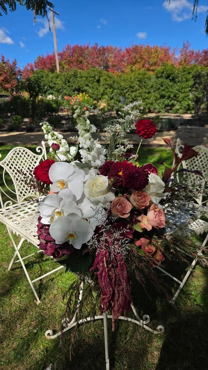 Signing-table-arrangement.jpg