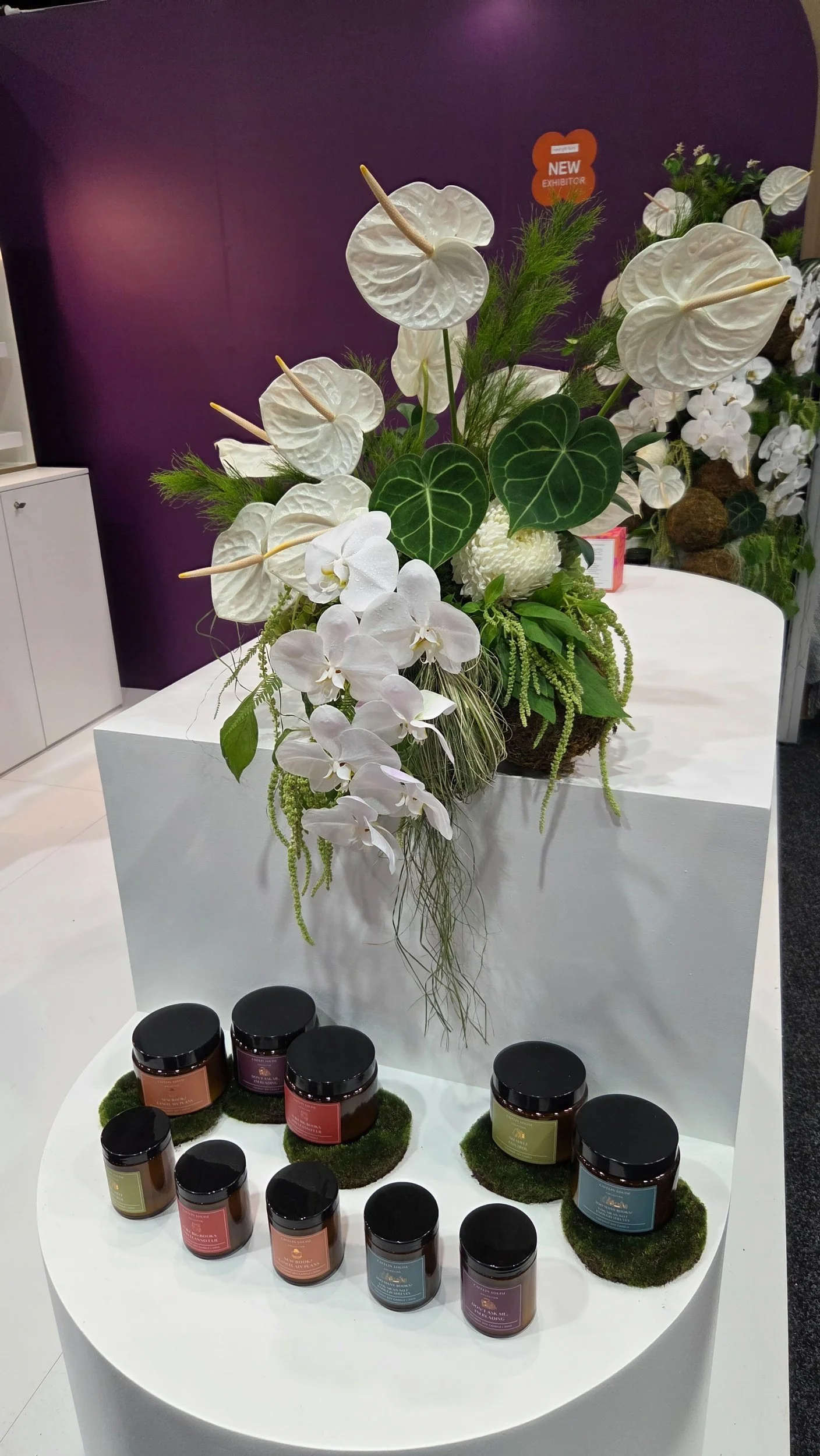 whiute vase arragement product styling