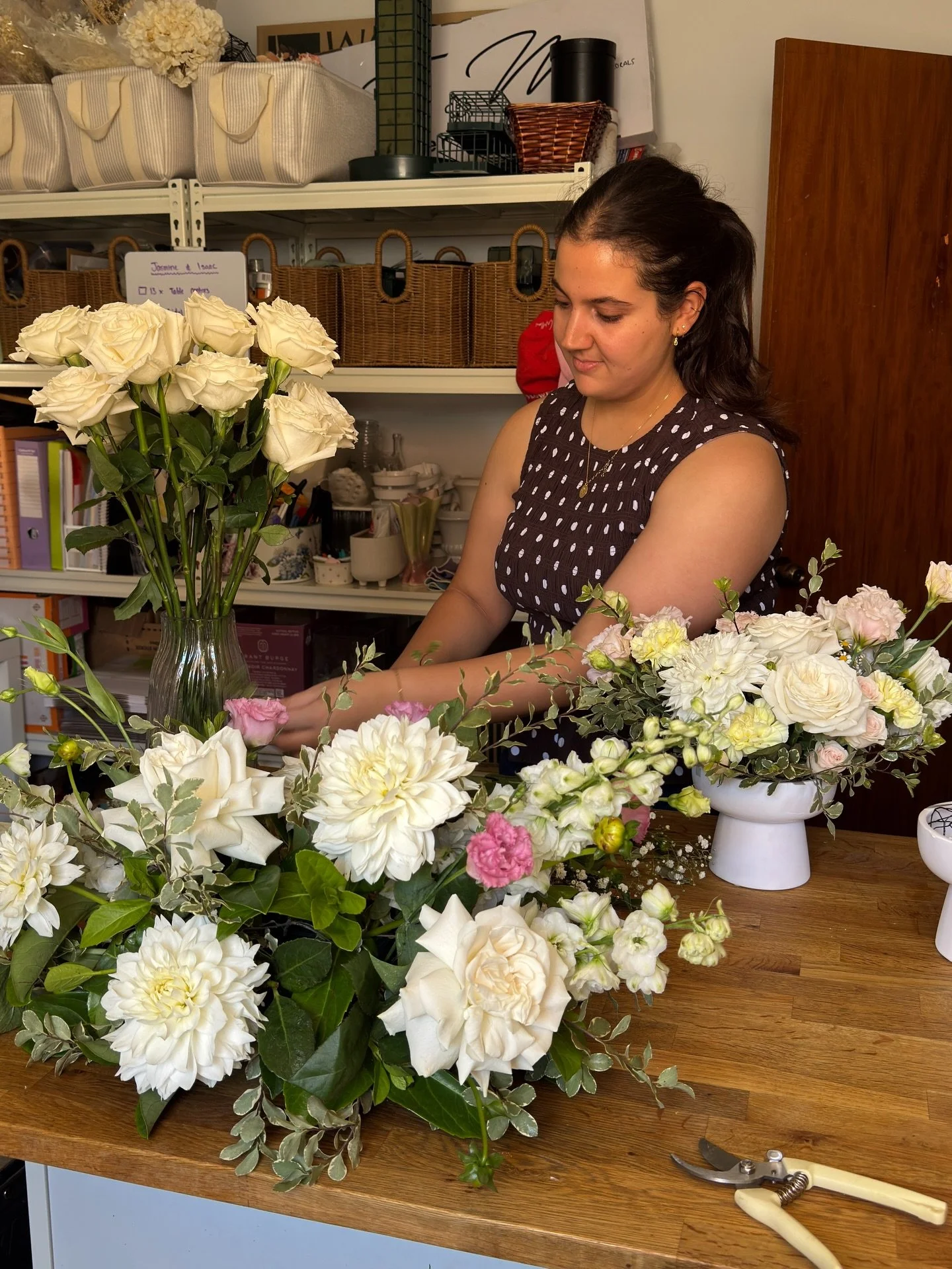 All of your flower needs are handled with care right from inquiring all the way up to the day after the wedding 🌷

Every design is tailored to your style, your story and the feeling you want to create, so when you walk into your space, it feels exac