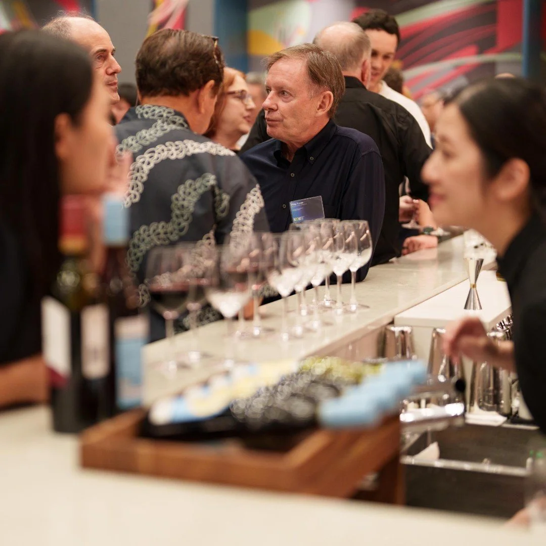 新橋・銀座の貸し切りパーティーはKomyuniti(コミュニティ)で。
立食スタイルのカジュアルなパーティーから、着席ディナー形式のフォーマルな会まで、幅広く対応いたします。
 
会社の懇親会、友人との集まり、ソーシャルイベントにも。
 
「こんな会を開きたい」気軽なご相談も大歓迎。
仲間と集う、思い出に残るひとときを。
 
📍YOTEL東京銀座1F Komyuniti
詳しくはプロフィールのリンクから。