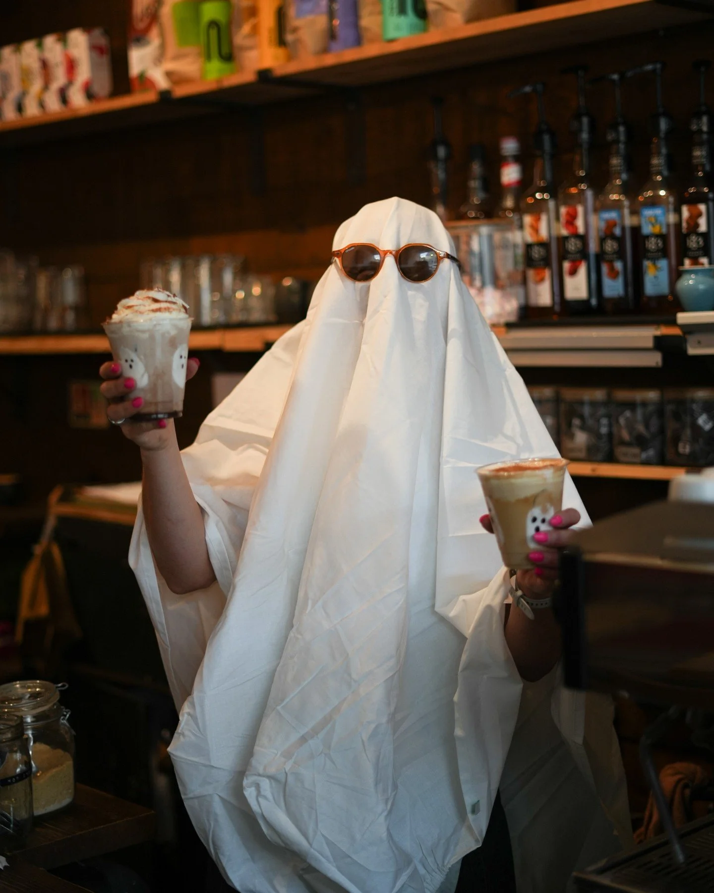 Ghost + autumn specials = Halloween magic 👻🍂 
Happy Halloween &ndash; come get yours before they disappear!

#theedgeeatery #happyhalloween #autumndrinks #autumnspecials