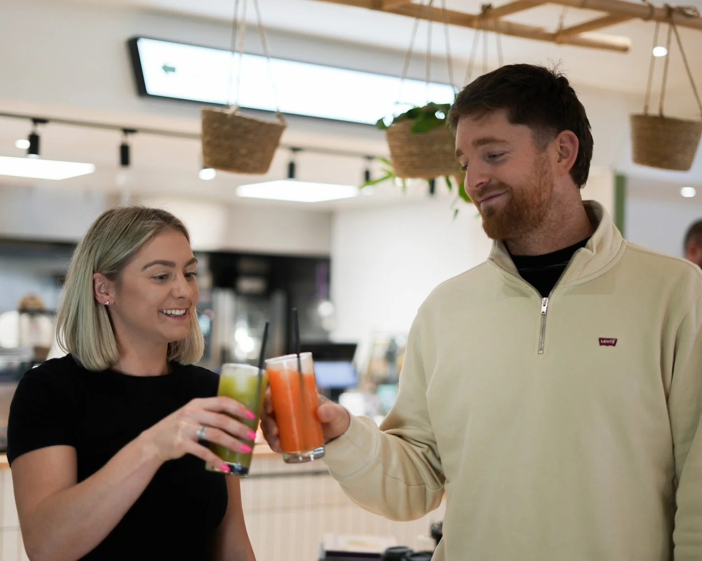 Wednesdays call for freshly squeezed juices at the Deli 🍌 🍊 🍍

#oxfordfood #freshjuice #madetoorder #witneybrunch