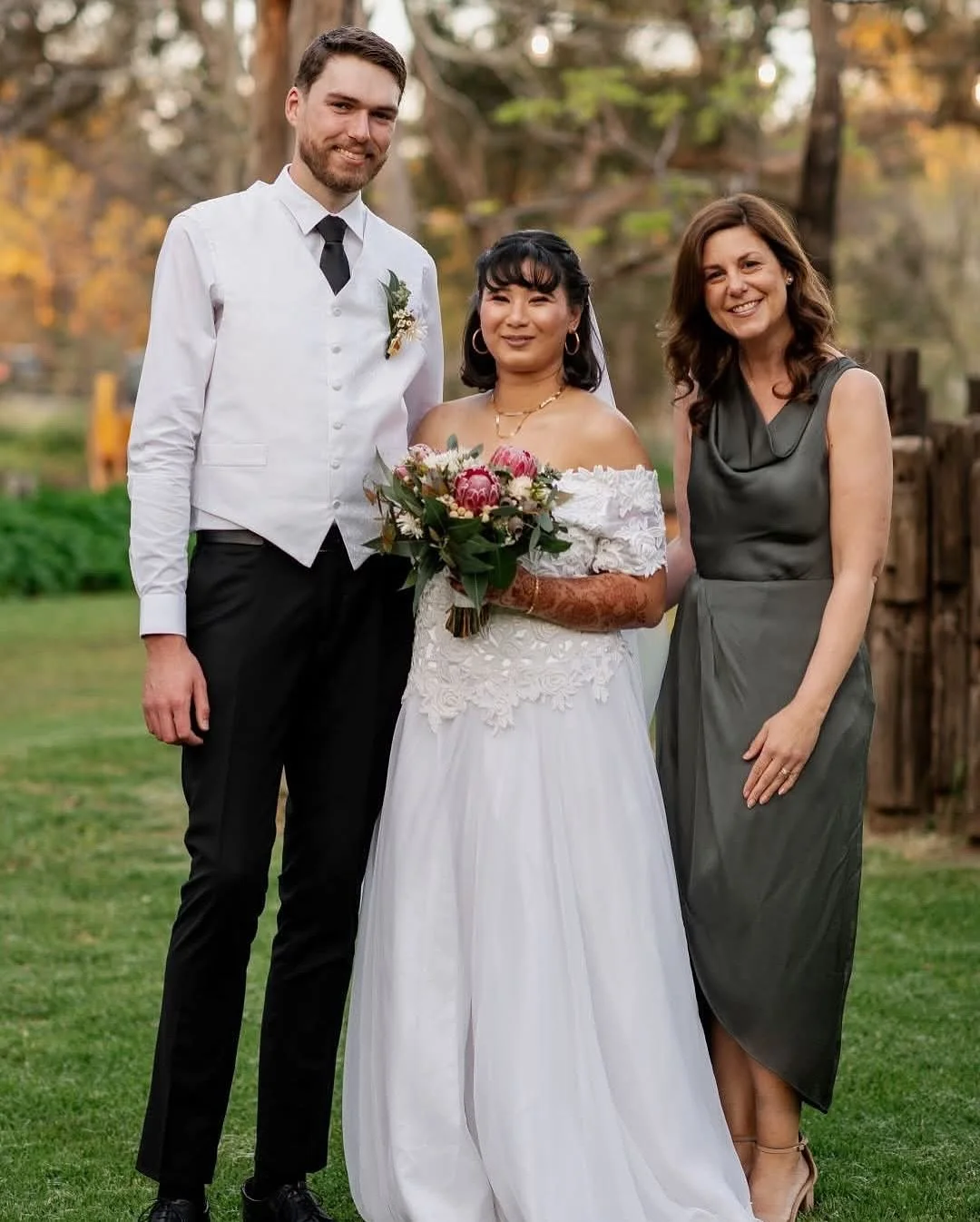 Wishing Alya and Fraser a happy one year anniversary today! We hope you have had a year filled with love, happiness and Lego! We&rsquo;re still as obsessed with the button holes as we were last year 😍