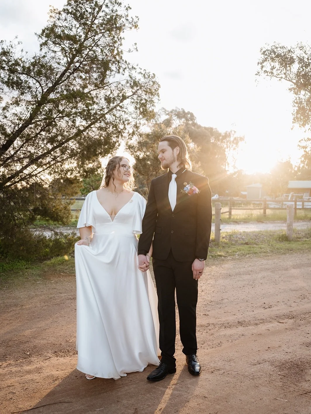 Alicia &amp; Connor 💐

A day full of colour, laughter and the sweetest kind of love. From vibrant florals to slushies and soft serve, every detail felt like pure joy from start to finish 🍦✨

These two brought the energy, the fun and the kind of lov