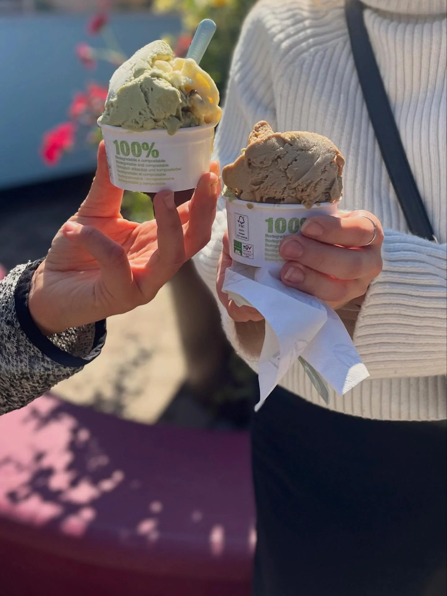 Jeee! J&auml;&auml;tel&ouml;kausi on taas alkanut ja meilt&auml; l&ouml;ytyy taas ihanat artesaani gelatot!❤️ L&ouml;ytyy uusia makuja ja my&ouml;s vanhoja suosikkeja. Tervetuloa vappuna my&ouml;s j&auml;&auml;tel&ouml;lle! 🤩