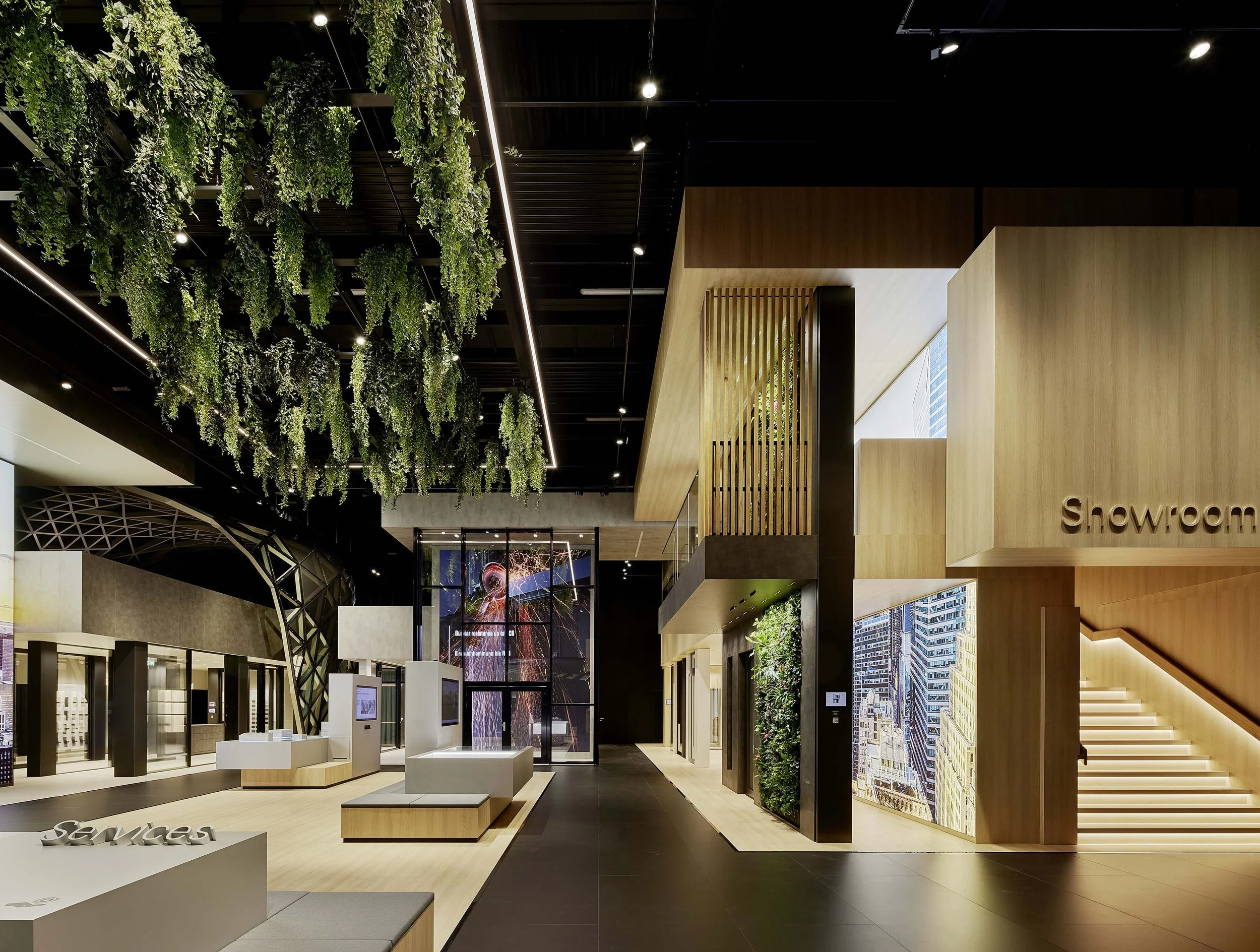 Overall View of the Showroom © Schüco International KG