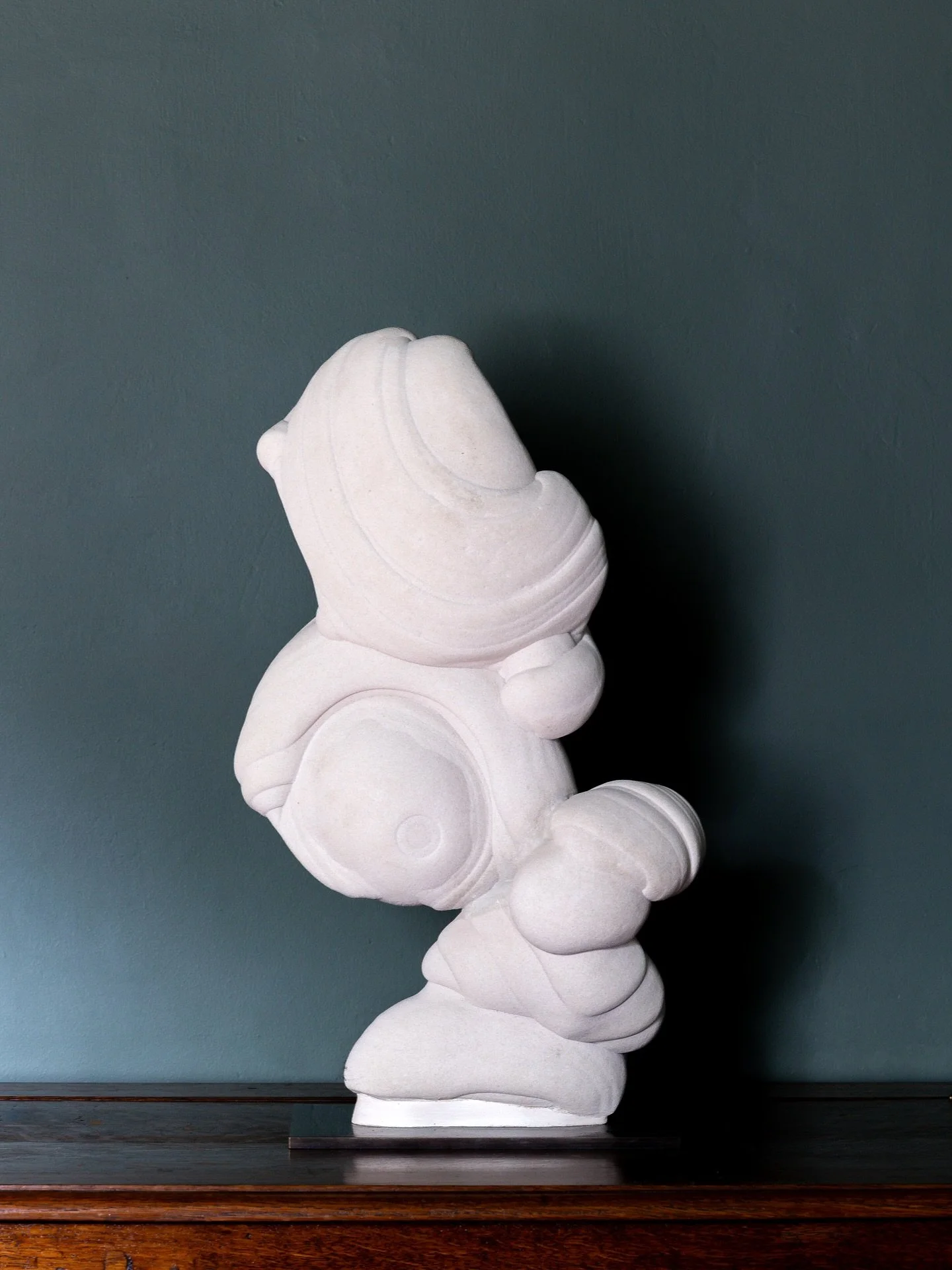 Many people see gogottes and think they’re created by an artist because of their unique and beautiful sculptural forms. Whilst they have inspired sculptors like Henry Moore and Barbara Hepworth they are in fact naturally formed over tens of tho