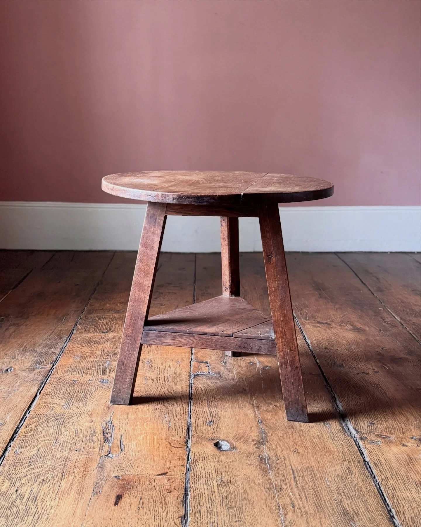 A late 19th/Early 20th Century small oak cricket table. Great size for a side table. 

Height 52 cm
Diameter 53 cm
&pound;425 

Going on the website this evening. DM for details