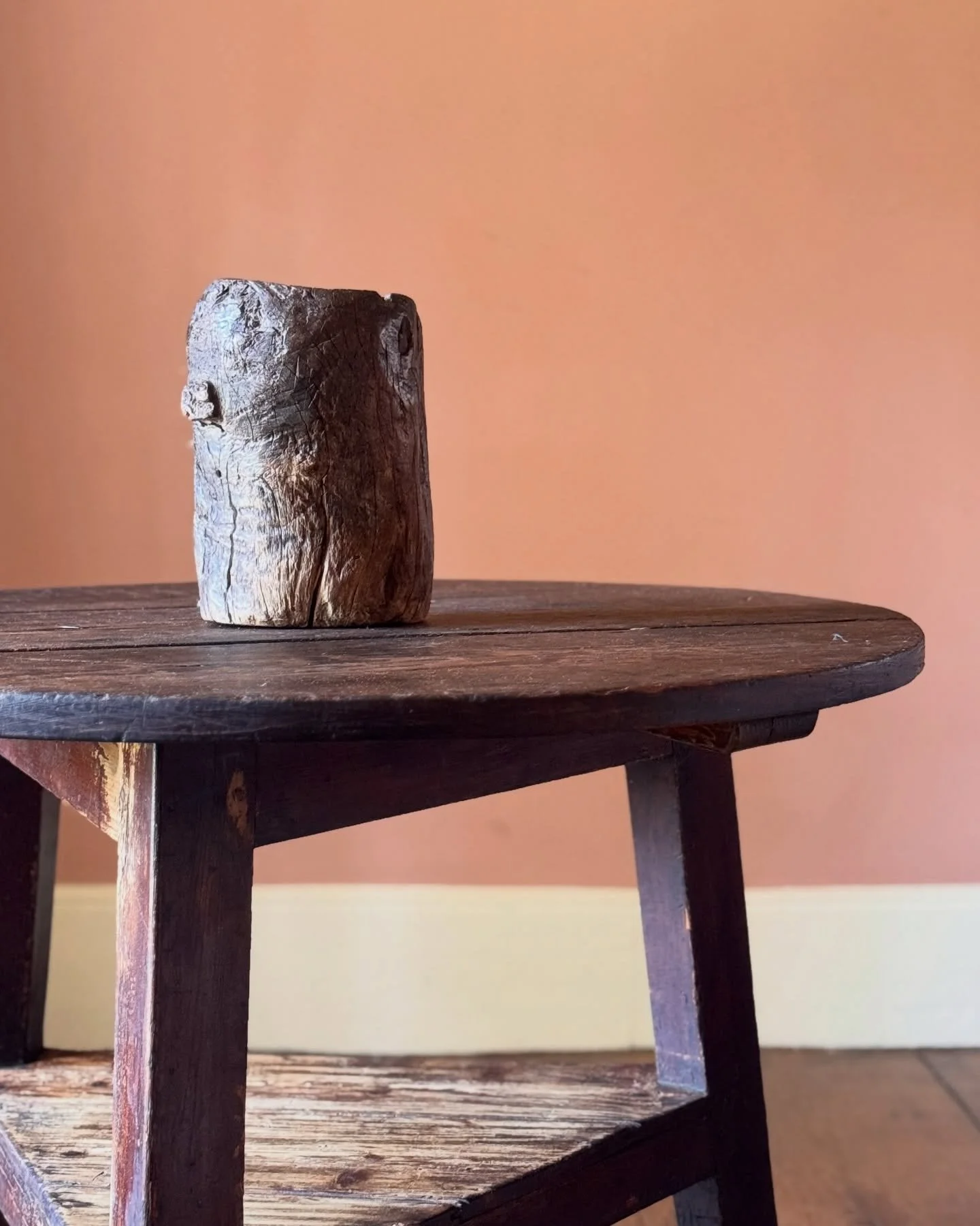 A very primitive and tactile 18th Century dug out mortar. A lovely object to hold.

Height 22 cm
Width 17 cm
Depth 16 cm

Free shipping to UK

Now available to view and purchase via recent acquisitions link in bio