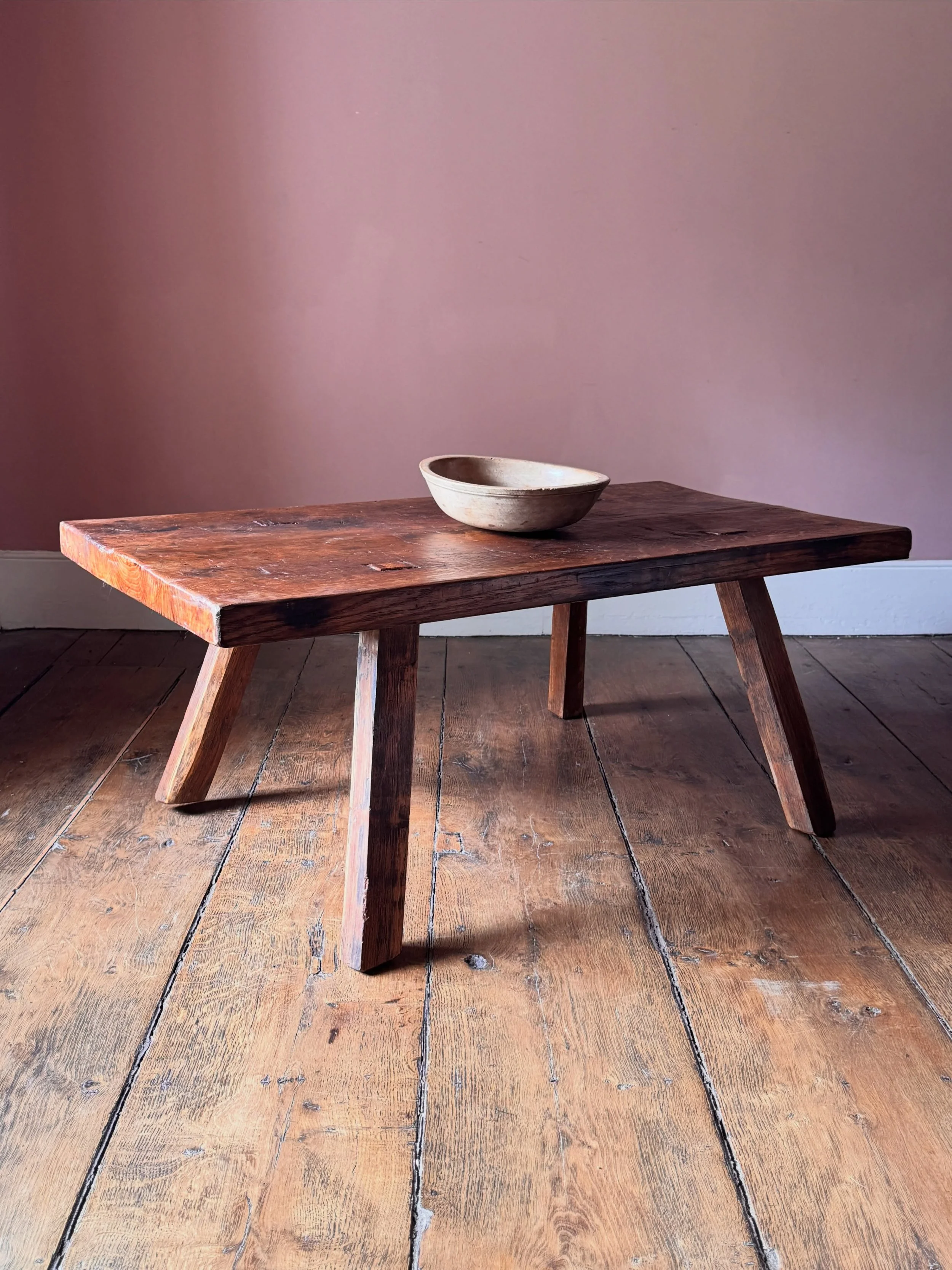 A large 19th Century pig bench with a great colour and wider than the usual. Amazing quality. Would make the perfect coffee table. 

Height 54 cm
Width 136.5 cm
Depth 81.5 cm

Now available to view on the website via recent acquisitions link in bio o