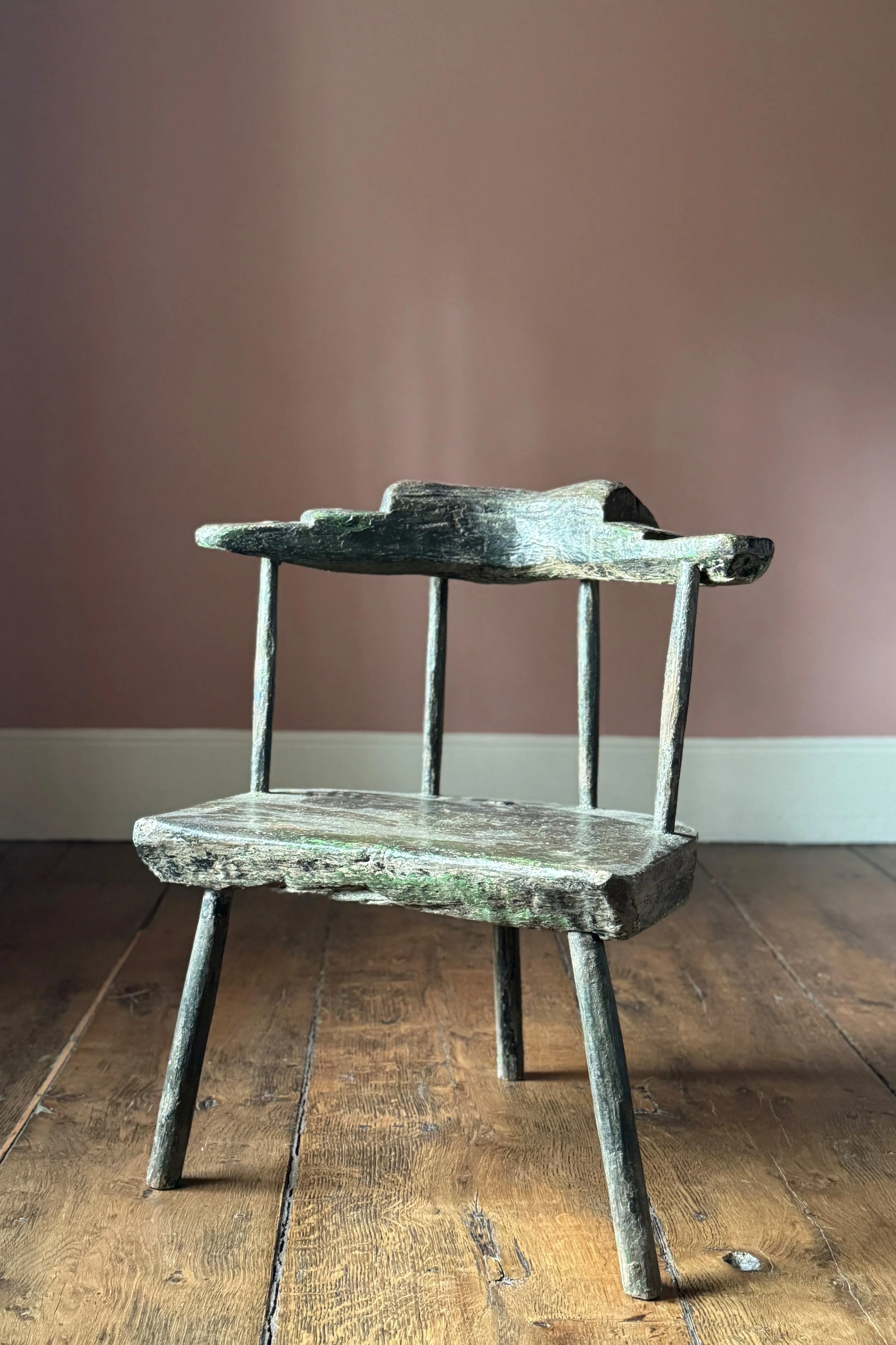 extraordinary-objects-welsh-stick-chair-green-paint.jpg