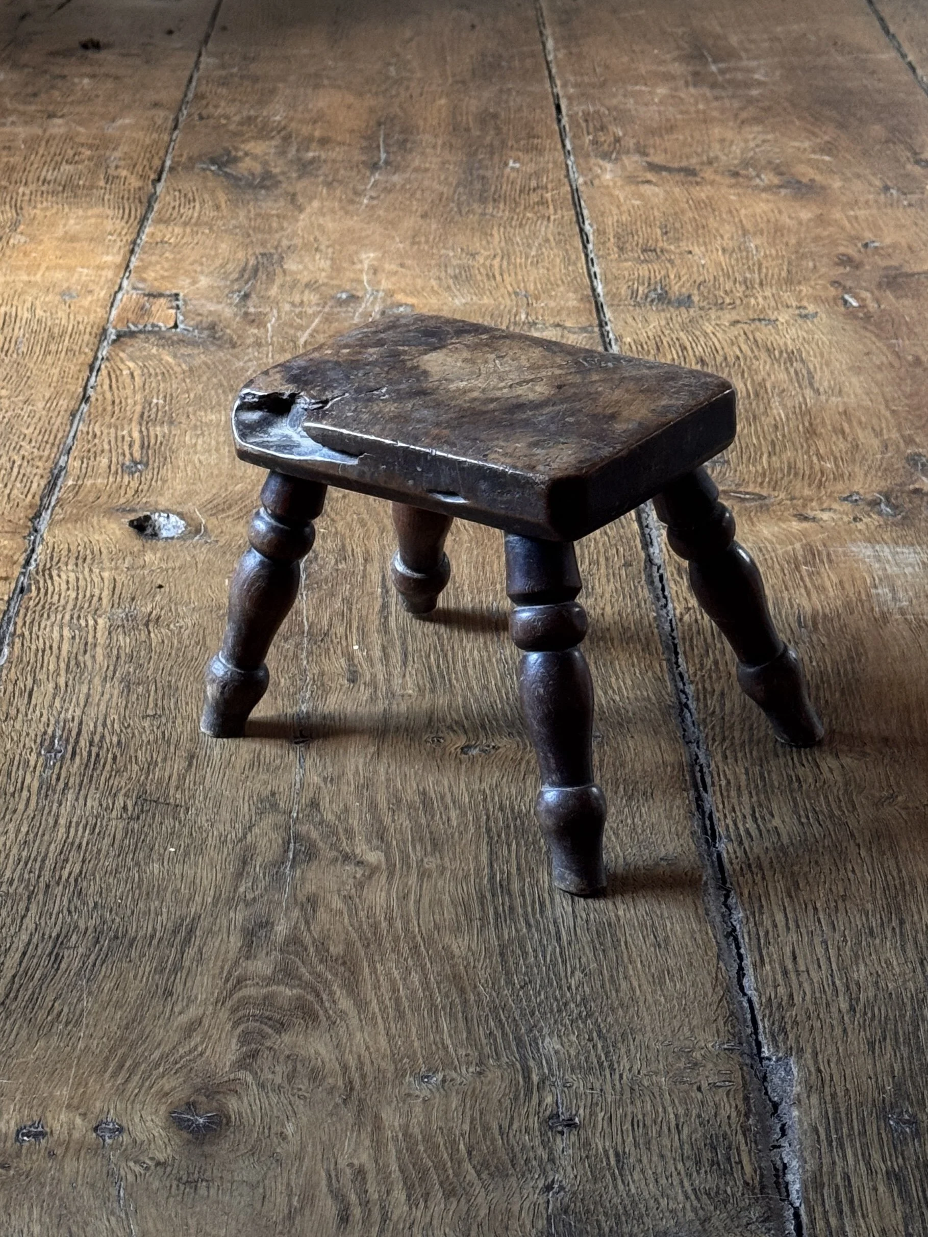 19th Century Burr Top Hearth Stool