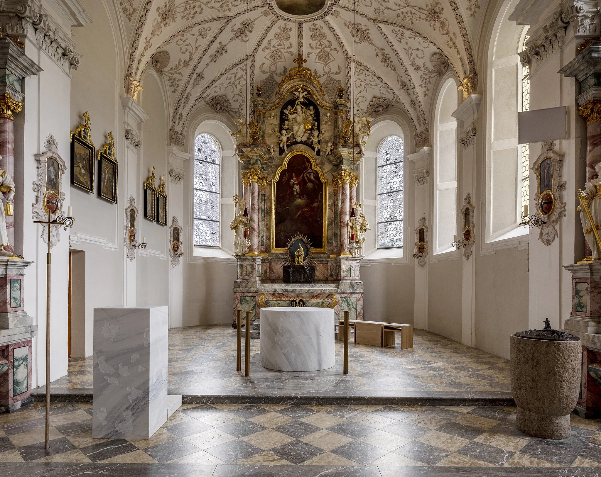 2018_Altarraumgestaltung, Pfarrkirche Oberperfuss, Oberperfuss